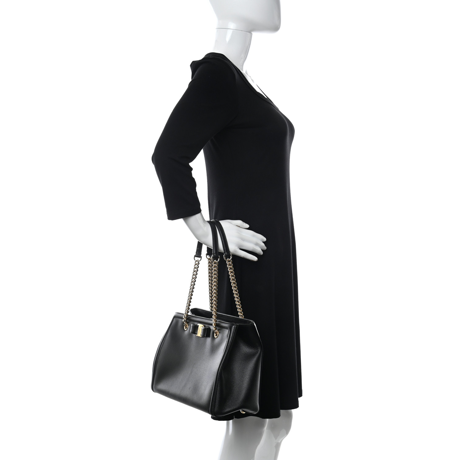 【SALVATORE FERRAGAM】VARA BOW TOTE BAG Salvatore Ferragamo Nylon Patent Leather Trim Vara Bow Tote