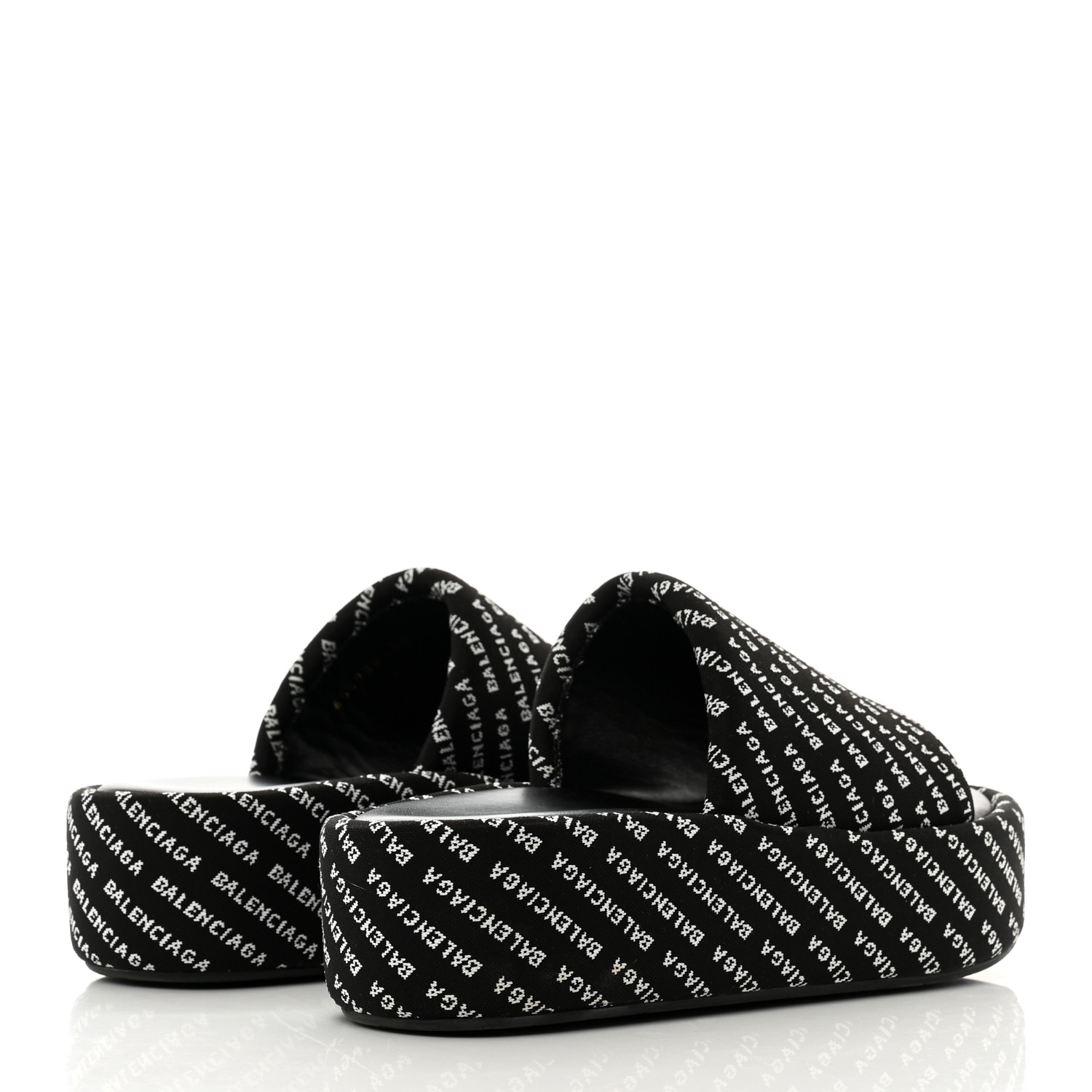 25SS new/BALENCIAGA ユニティロゴスライド Sandal Black Balenciaga Men's Unity Logo Slide Sandals | Neiman Marcus