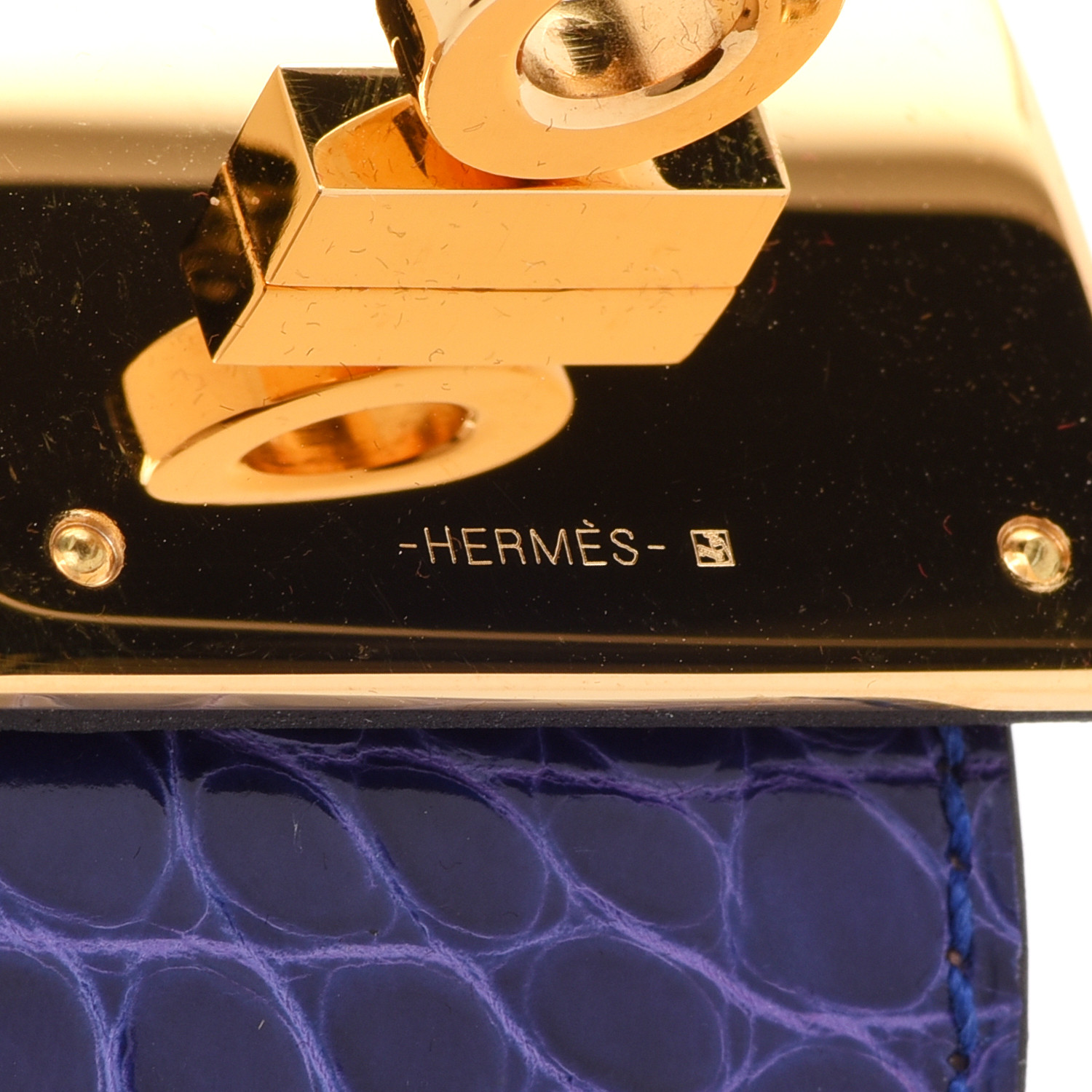 HERMES ブレスレット Kelly Dog Exreme Bleu Electrique Hermes Bleu Electrique Shiny Alligator Gold Plated Kelly Dog
