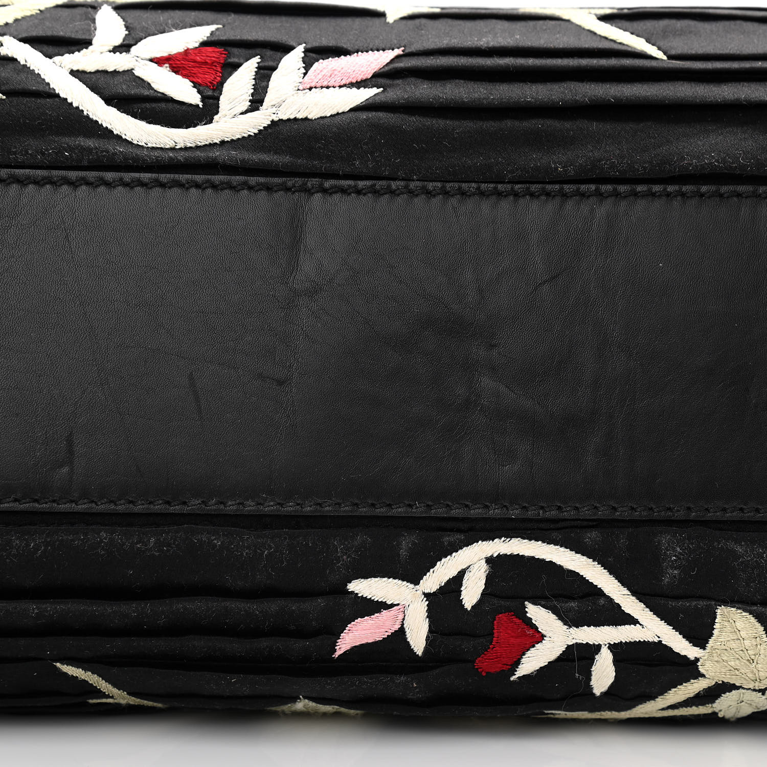 GUCCI Silk Embroidered Tom Ford Japanese Flower Bag Black