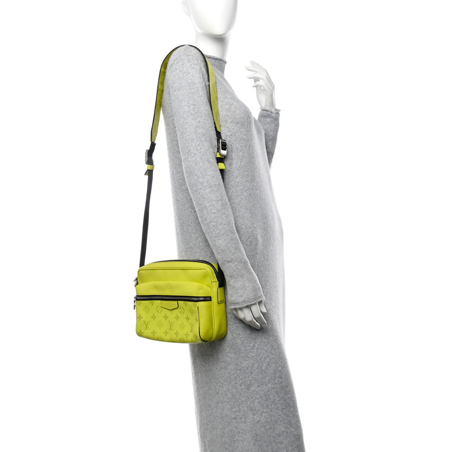 LOUIS VUITTON Taiga Monogram Outdoor Messenger Yellow