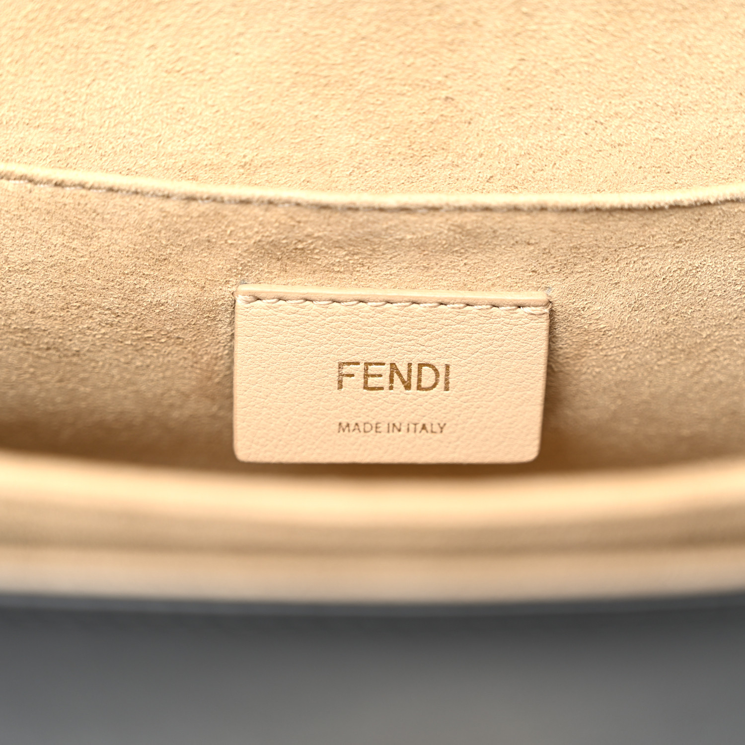 【関税&送料込】Fendi Gonna FENDI Vitello Liberty Bi-Color FF 1974 Embossed Chain Strap
