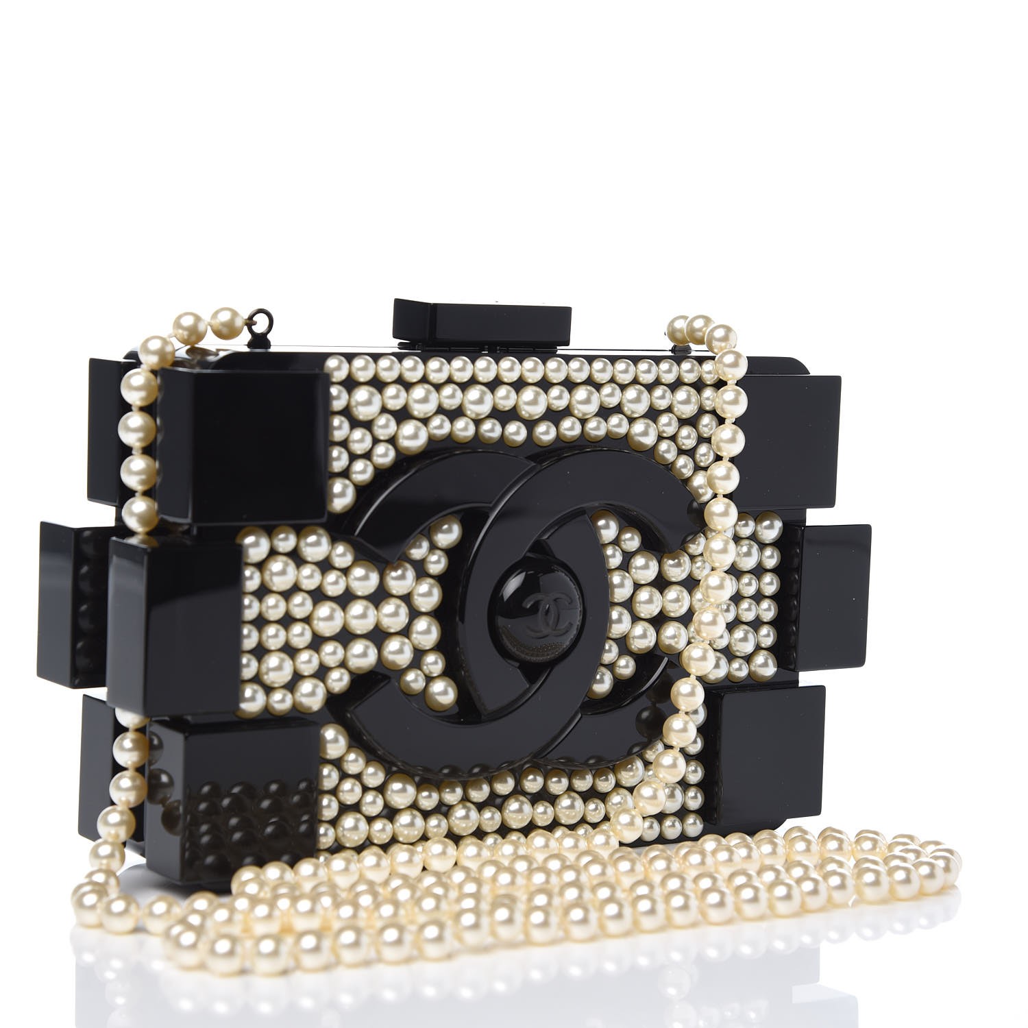 チェビト ニュー 5　15包 CHANEL Pearl Boy Brick Lego Clutch Black 308100 | FASHIONPHILE