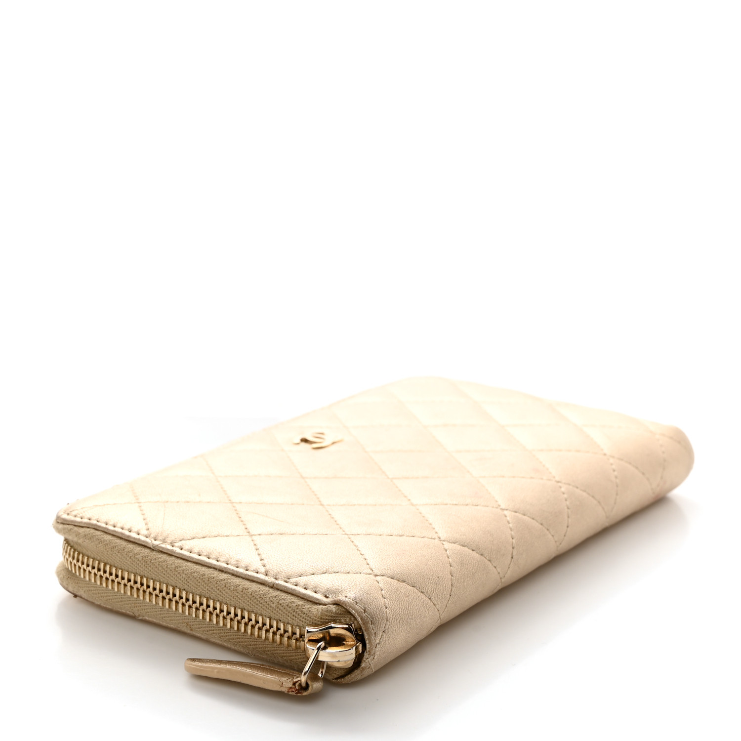 シャネル CHANEL CHANEL Metallic Lambskin Quilted Large Gusset Zip Around