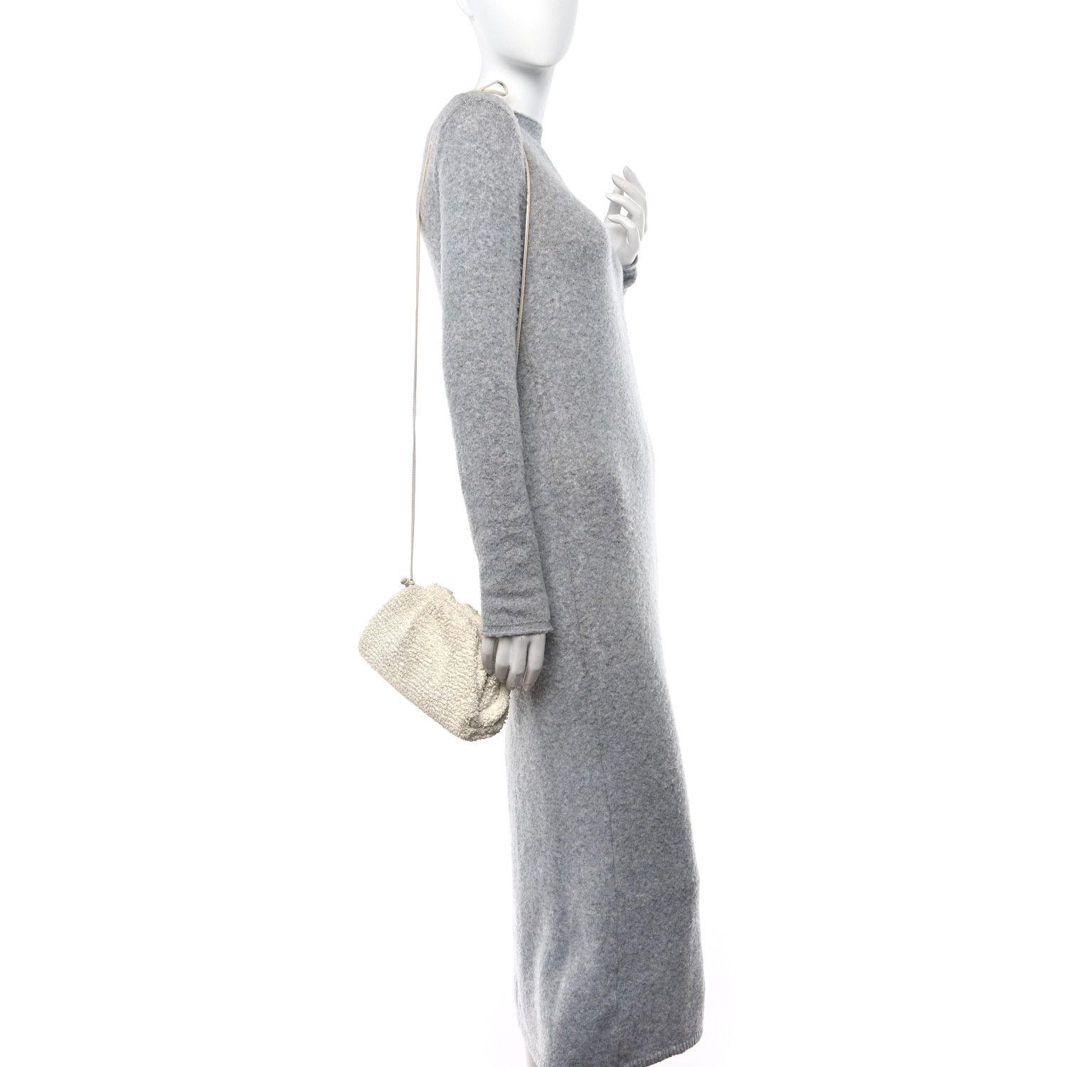 直営店☆BOTTEGA VENETA☆THE POUCH Boucle Raffia ポーチバッグ BOTTEGA VENETA Boucle Curly Raffia The Mini Pouch White