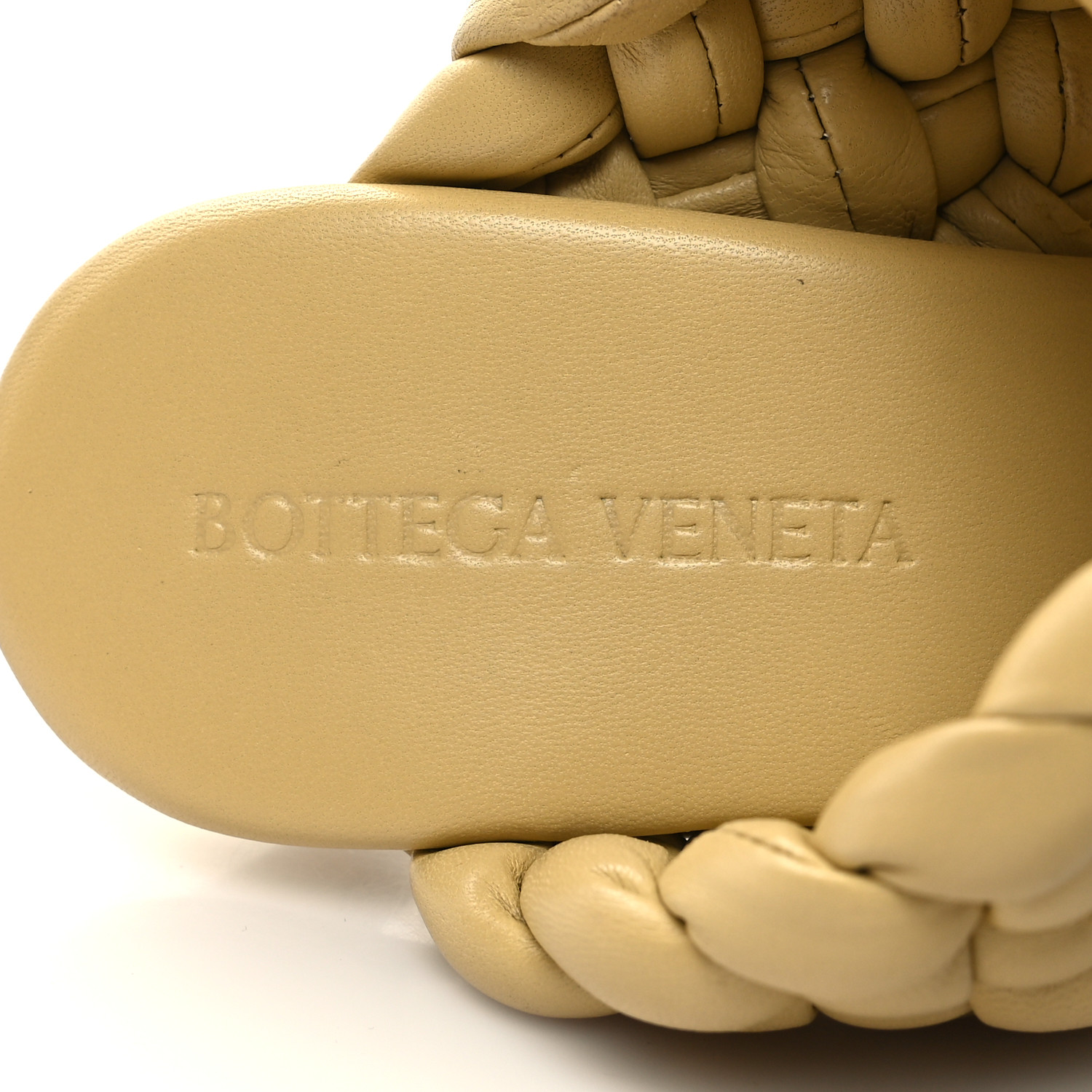 靴 BOTTEGA VENETA Sandals Tapioca $1200 Bottega Veneta Women's Lilac Quilted Padded Sandal