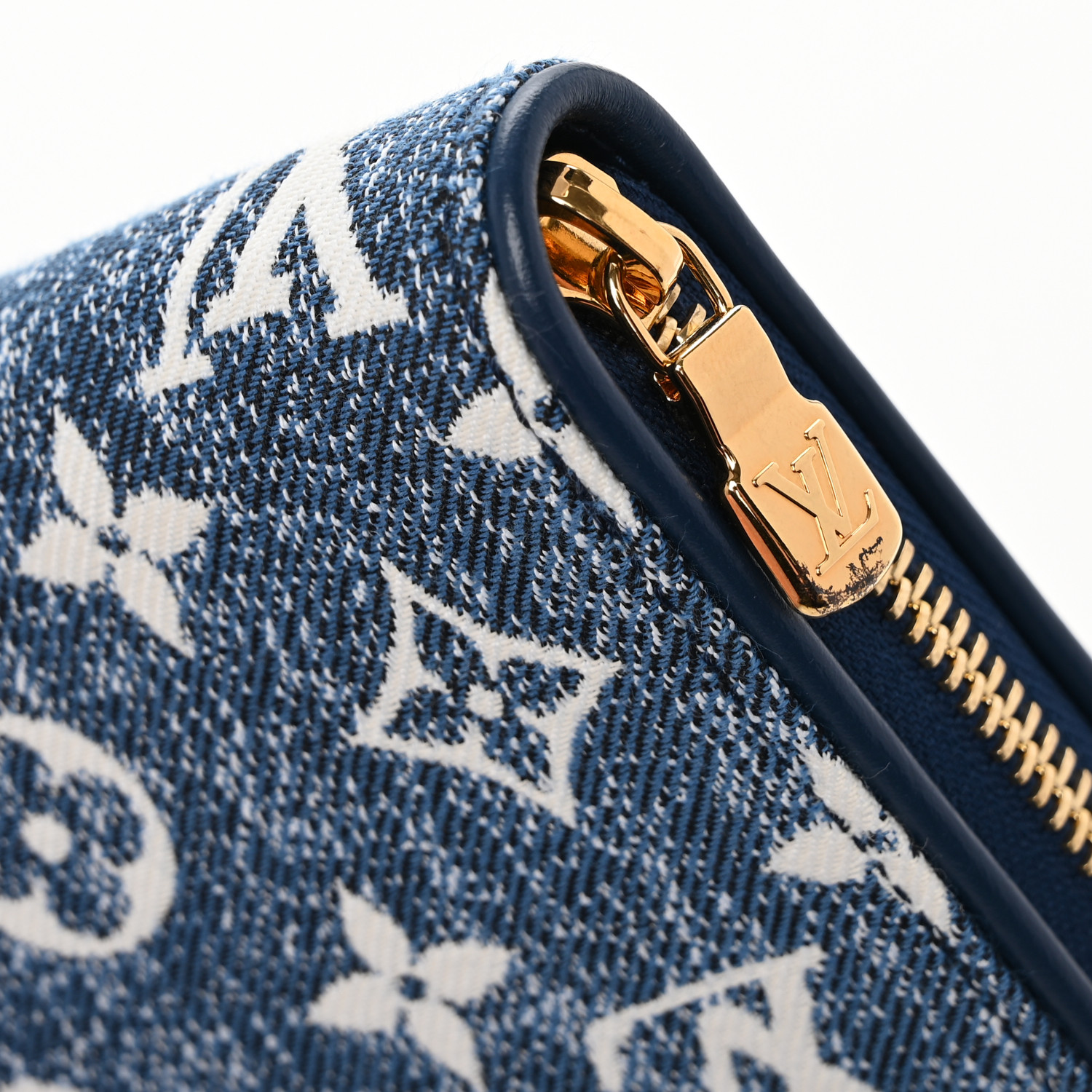 LOUIS VUITTON Denim Monogram Jacquard Zippy Wallet Blue