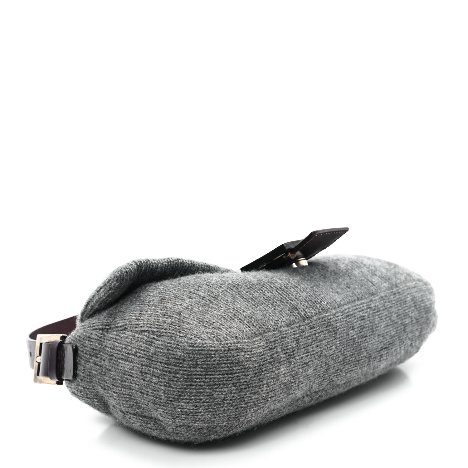 バッグ FENDI GREY KNIT BAGUETTE BAG FENDI Baguette Knit Wool Grey Shoulder Bag – HIVE PRELOVED