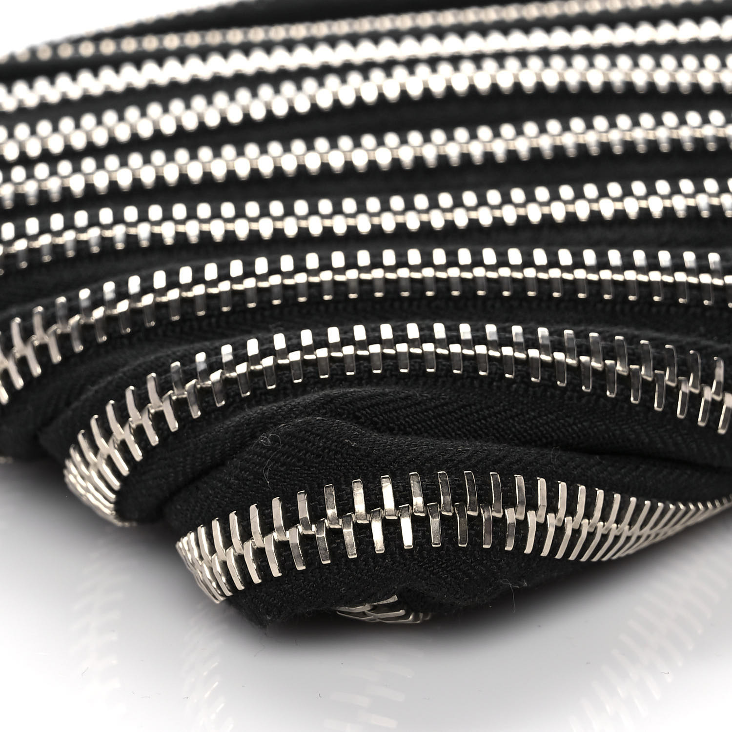 Alexander Wang クラッチ ALEXANDER WANG Metal Nylon Zipper Clutch Black 1041129