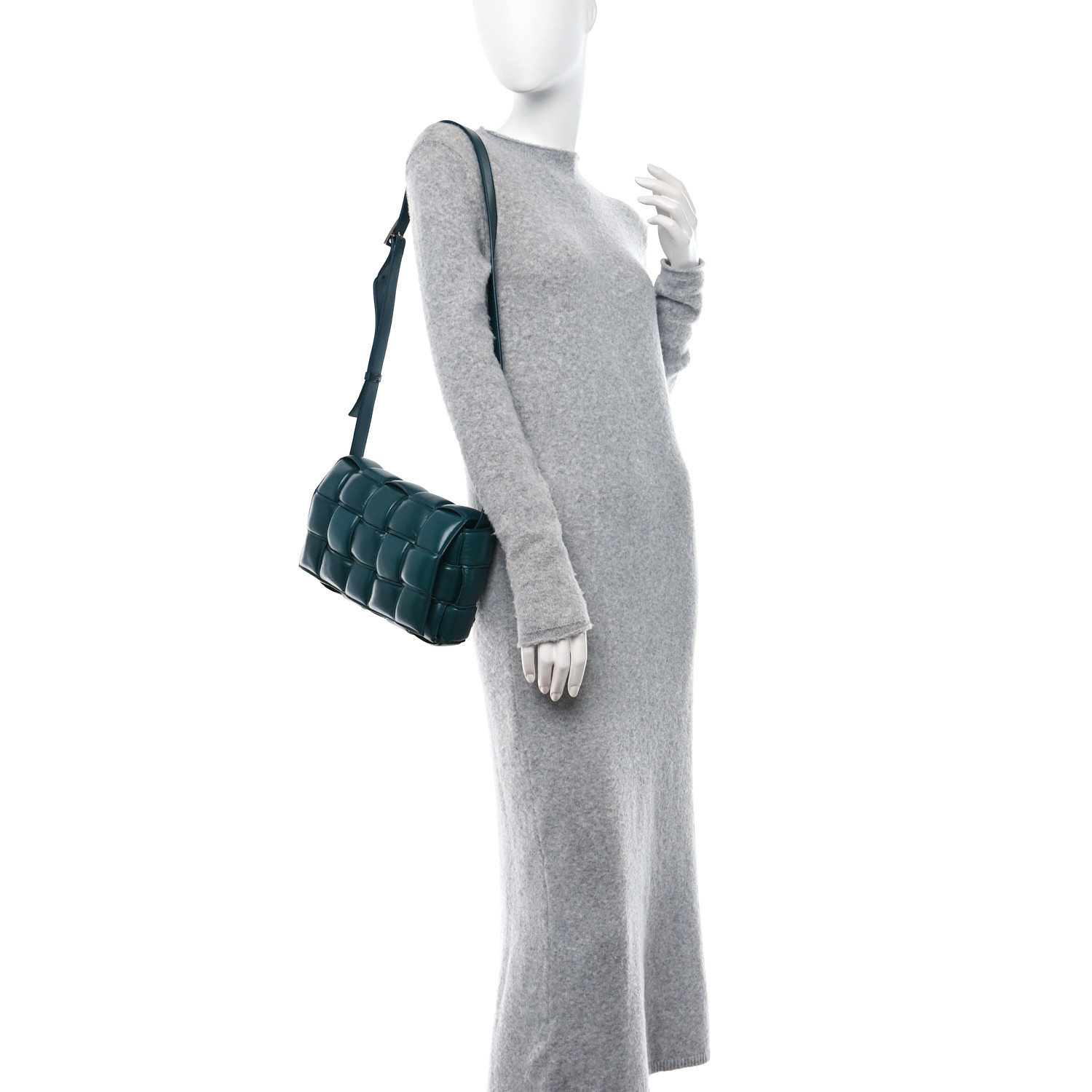 BOTTEGA VENETA Paper Calfskin Maxi Intreccio Padded Cassette