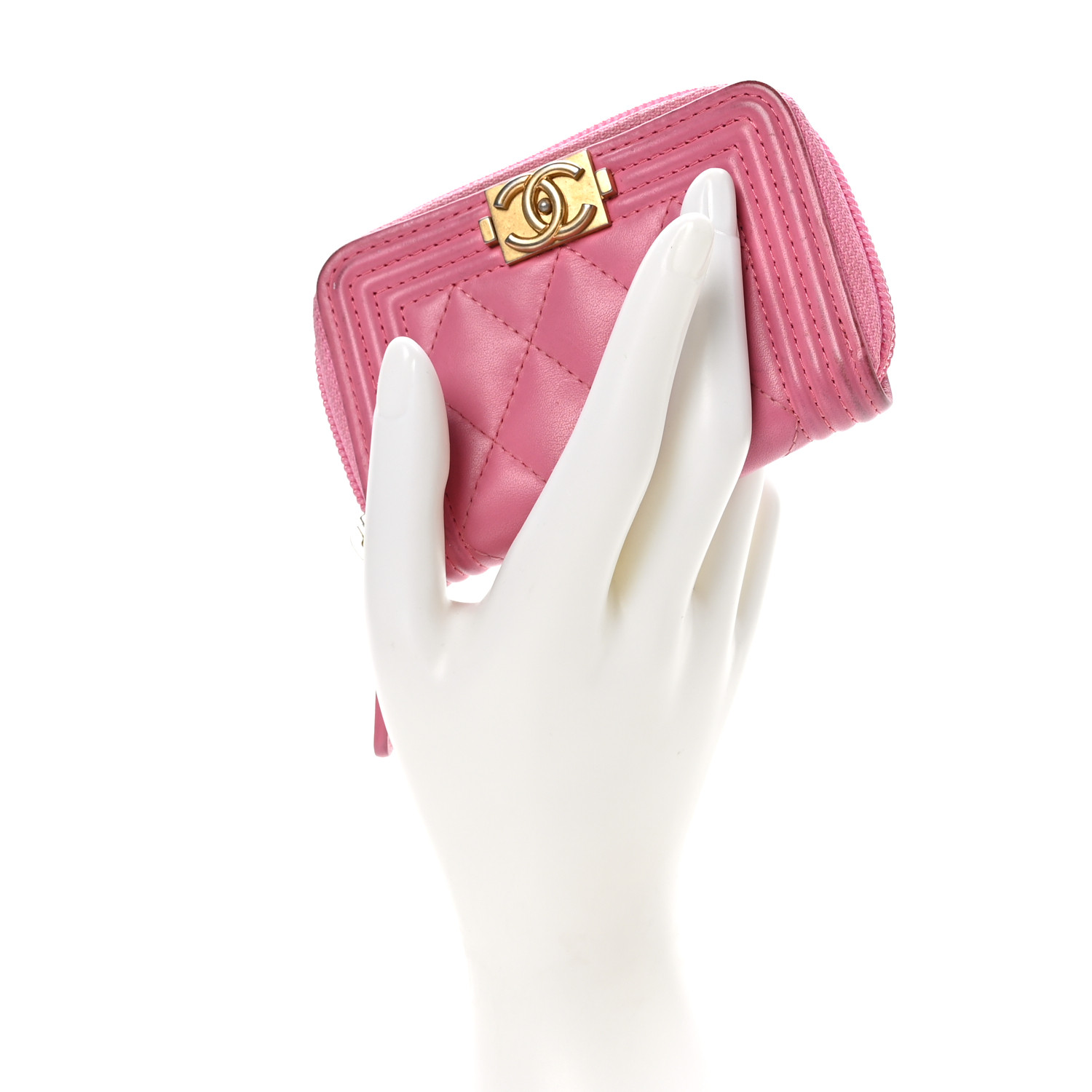 ◆送料込【CHANEL】シャネル Boy Zip Around 財布 Coin Purse Chanel Red Boy Zip Around Coin Purse Wallet | Consign of the
