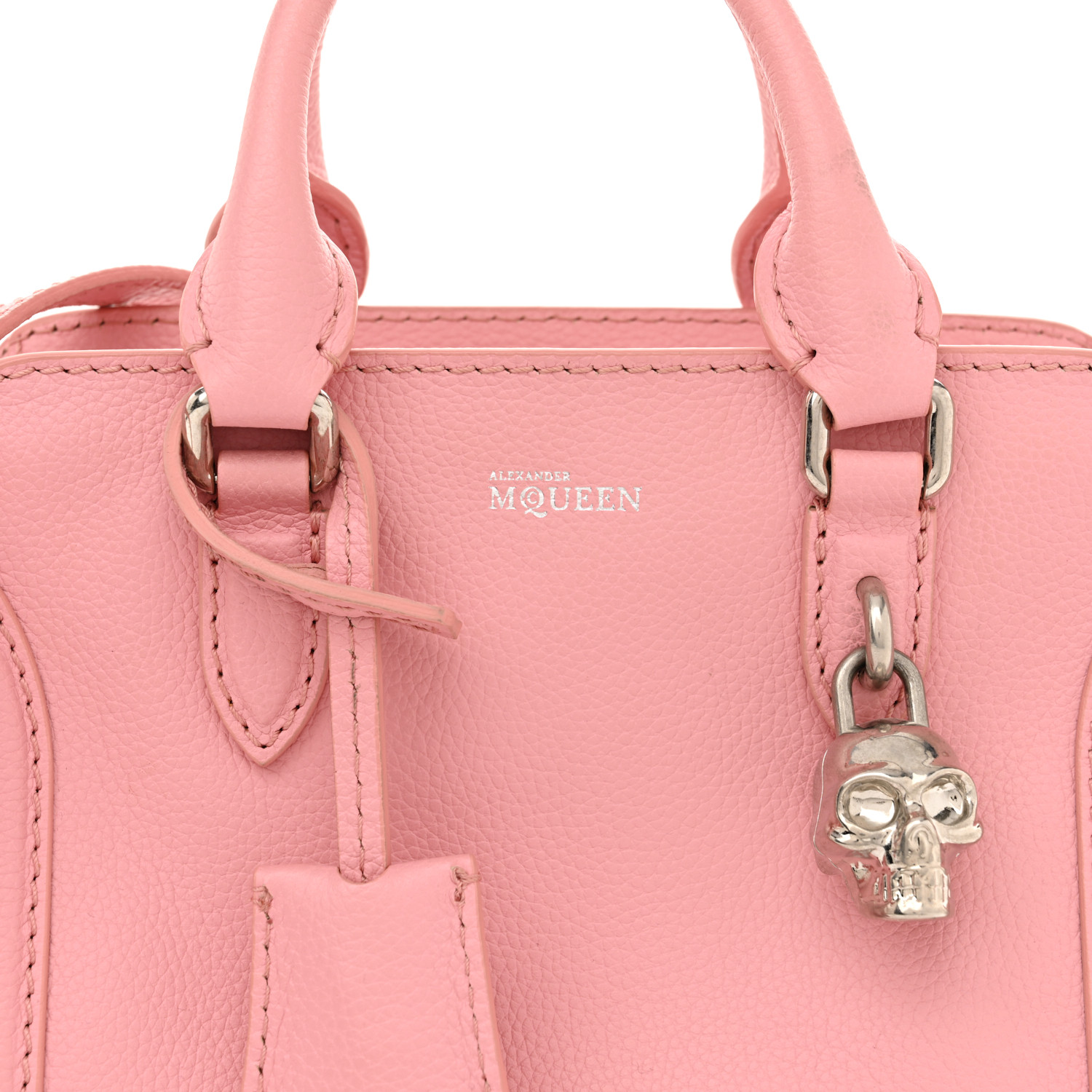 ハンドバッグ alexander mcqueen HAND BAG (8135321VDDM 6408) Women's Top Handle Skull Bag in Black | Alexander McQueen US