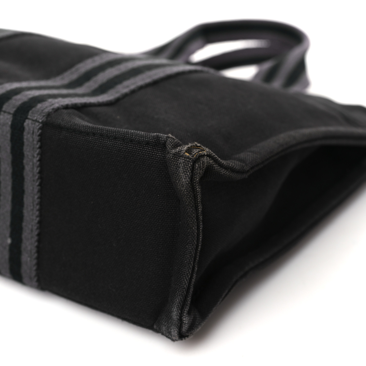 HERMES アトゥーPM HERMES エルメス アトゥーPM ライトグレー シルバー金具 レザー