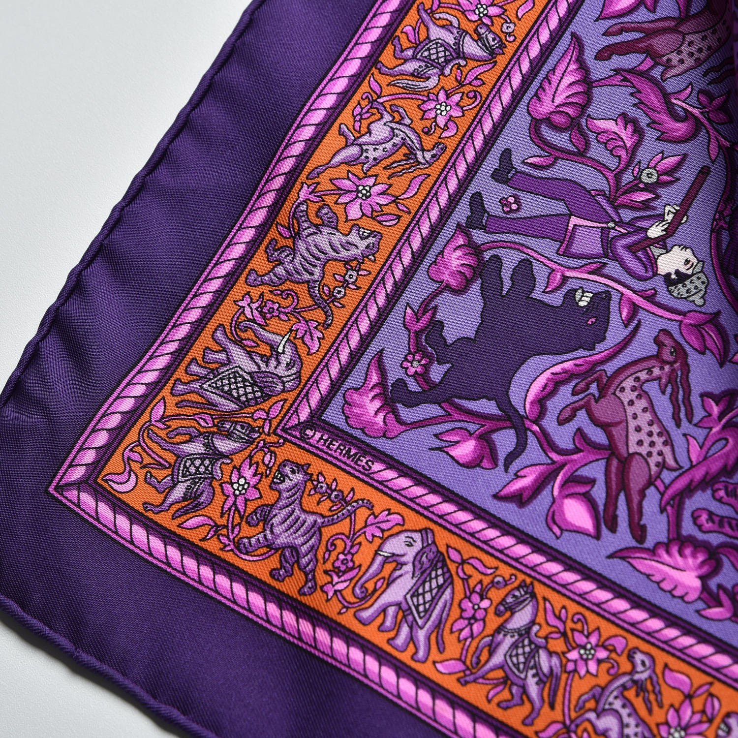 HERMES CHASSE EN INDE シルクスカーフ Hermès Chasse en Inde Scarf - Vintage Lux