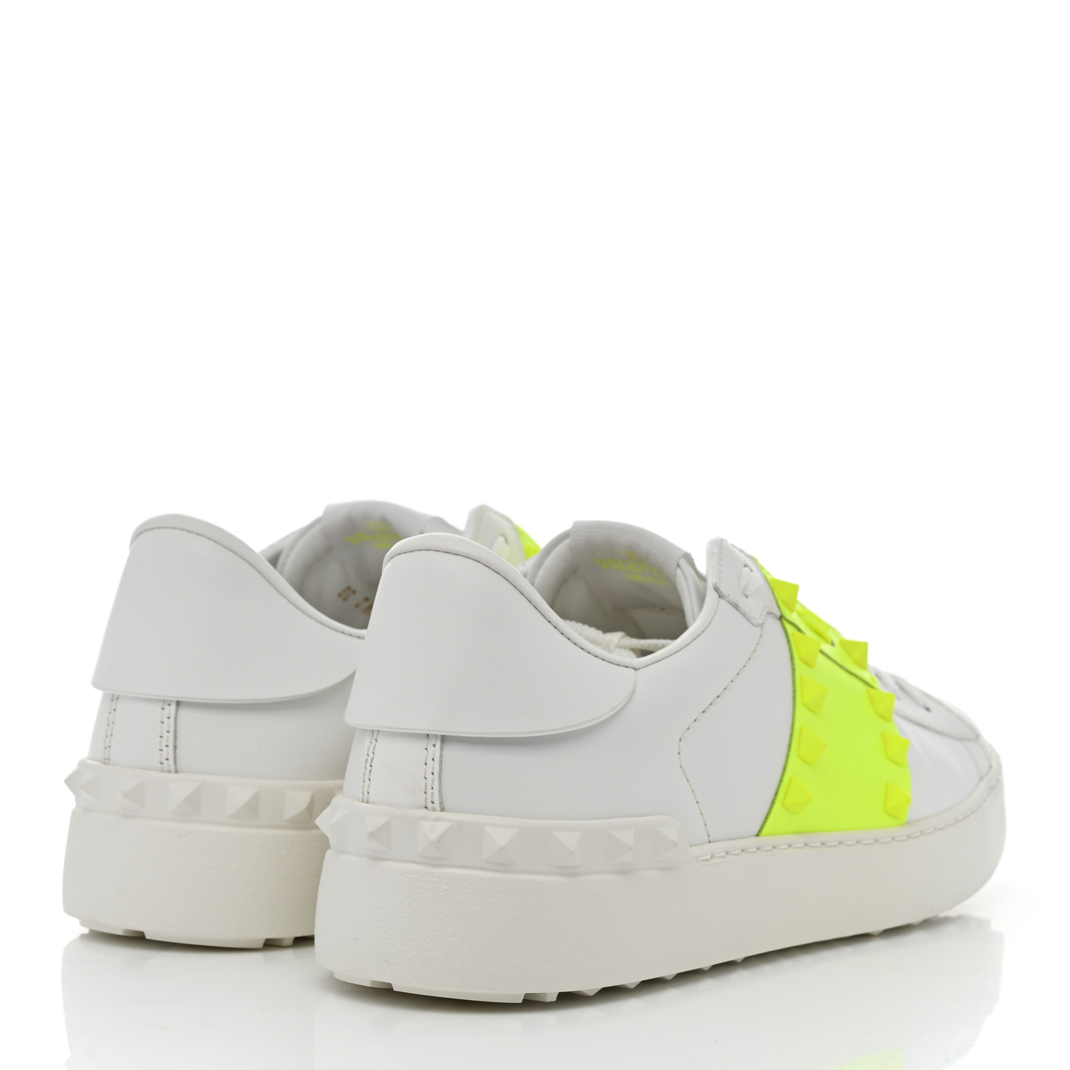 VALENTINO｜ (6Y0J0S48 LFD K0W / 6Y2J0S48 LFD K0W) Valentino Garavani MS-2960 low-top Sneakers | Black | FARFETCH