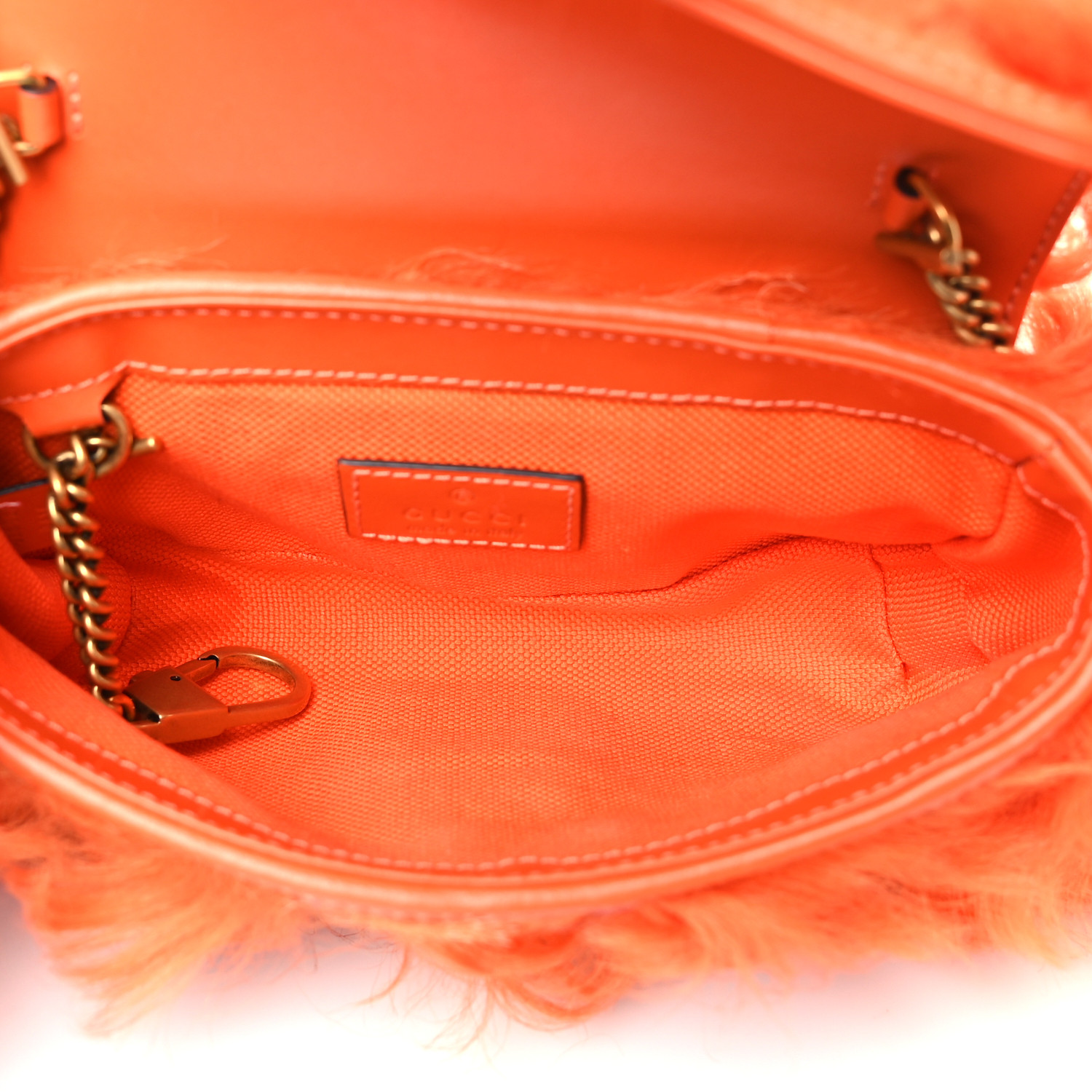 ショルダーバッグ・ポシェット Marmont Super Mini Shearling Bag in Orange Gucci Marmont Super Mini Shearling Bag in Orange - Runway
