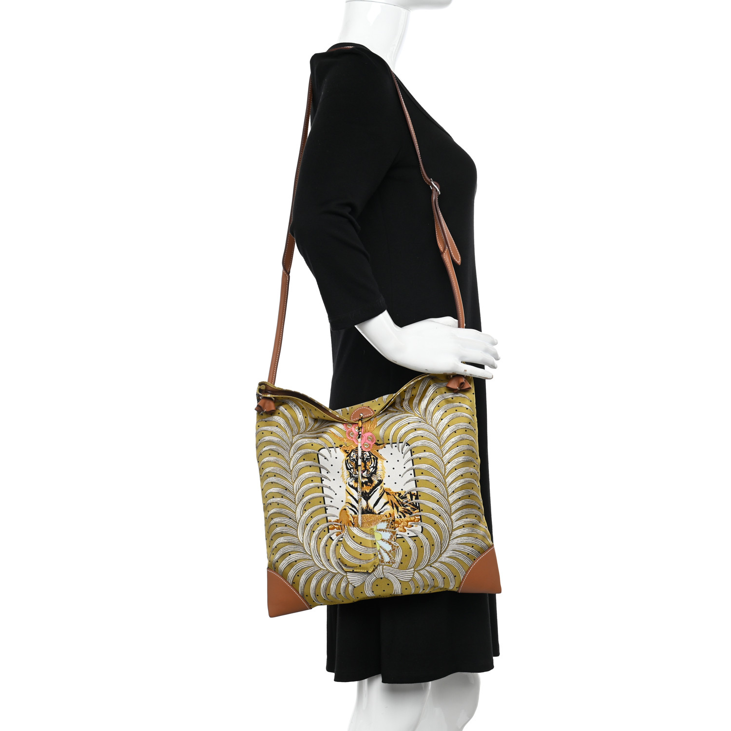 軽やかに魅せる HERMES Silkycity 33 bag バッグ Silkycity 33 bag | Hermès Hong Kong SAR