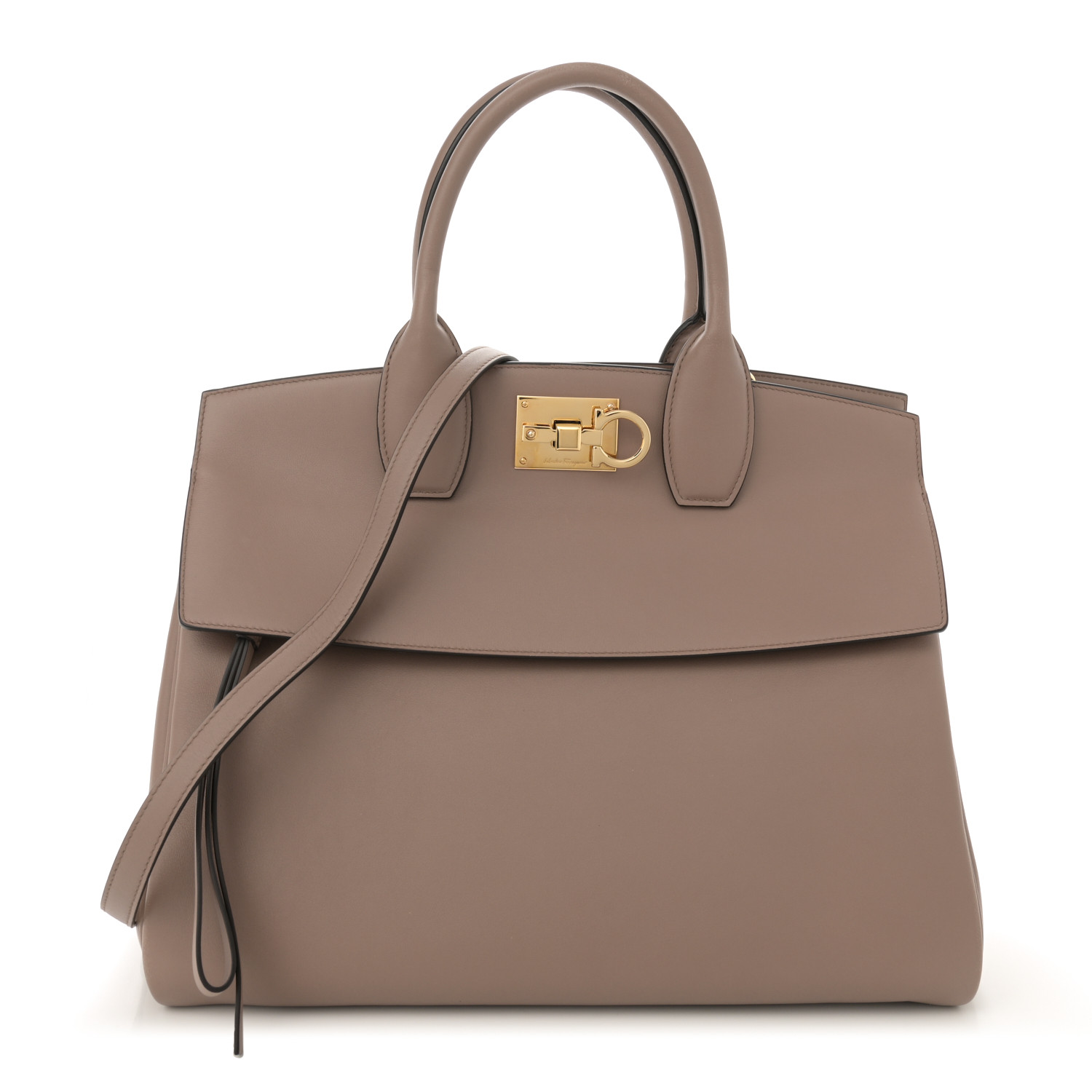 小物 FERRAGAMO 714922 CARAWAY SEED FERRAGAMO 714922 CARAWAY SEED - メルカリ