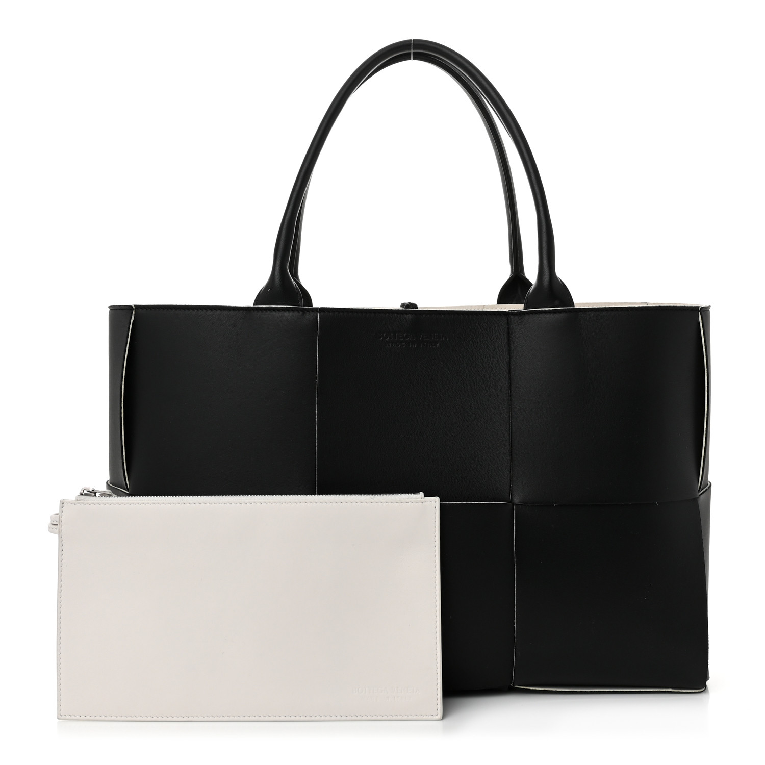 トートバッグ Bottega Veneta Arco Micro Tote Bag In Maxi Intrecciato Nappa BOTTEGA VENETA Nappa Maxi Intrecciato Medium Arco Tote Black