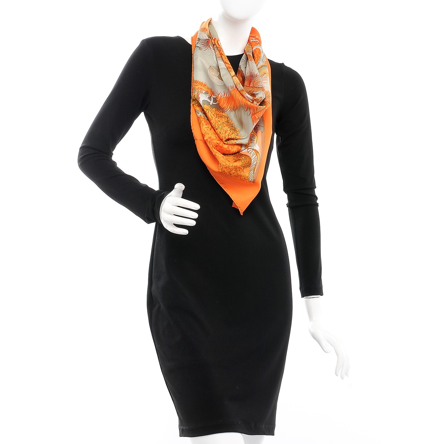 HERMES Silk Nuba Mountain Scarf 90 233426 | FASHIONPHILE