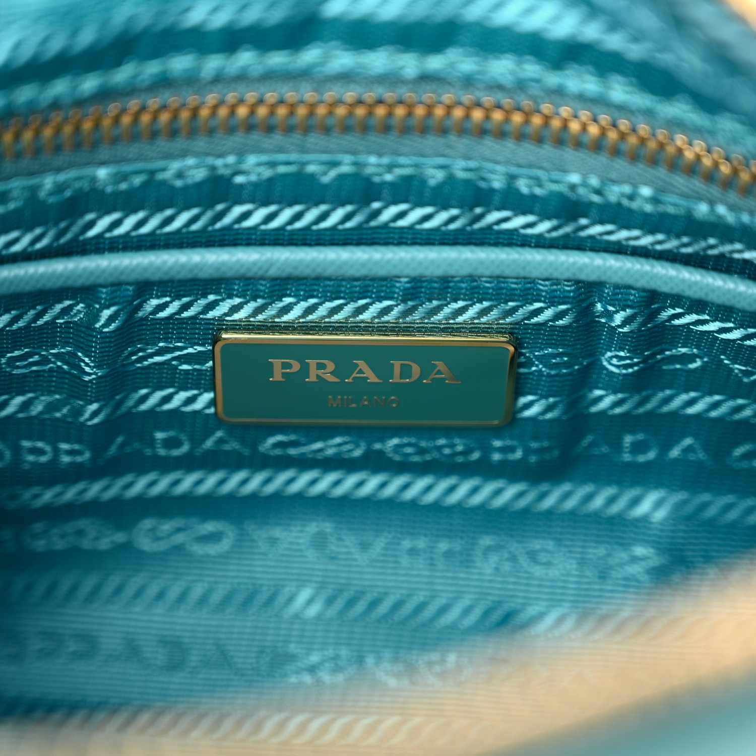 バッグ PRADA nylon shoulder bag turquoise Y2K PRADA nylon shoulder bag turquoise Y2K