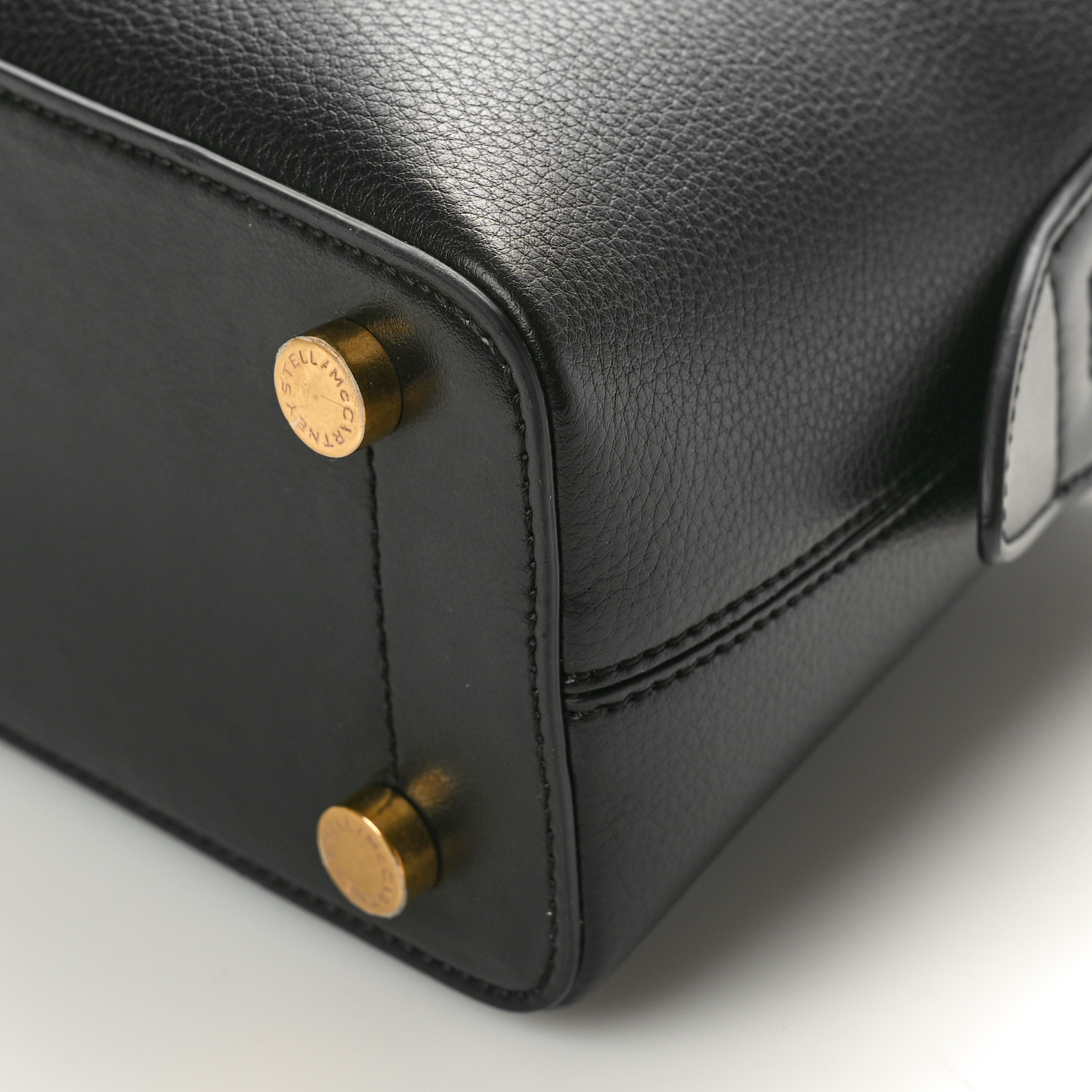 【Stella McCartney】Ryder Alter Matショルダーバッグ STELLA MCCARTNEY Eco Grainy Alter Mat Ryder Shoulder Bag