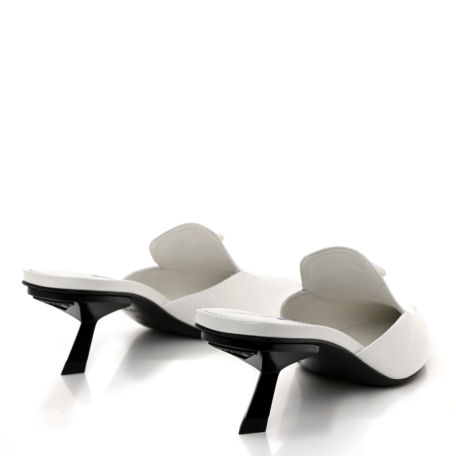 サンダル・ミュール PRADA Triangle logo sabot Sandals】PRADA Triangle Logo Studs Leather Clog Sandals