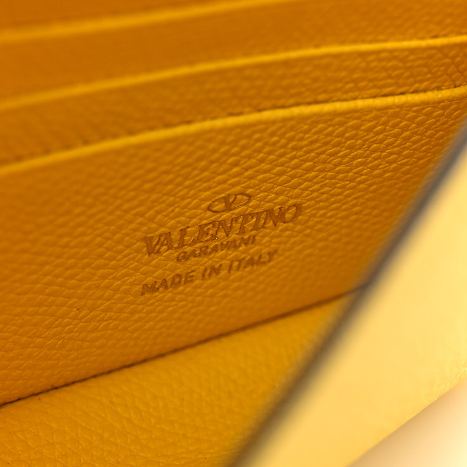 VALENTINO GARAVANI Grainy Calfskin VLogo Top Handle Wallet