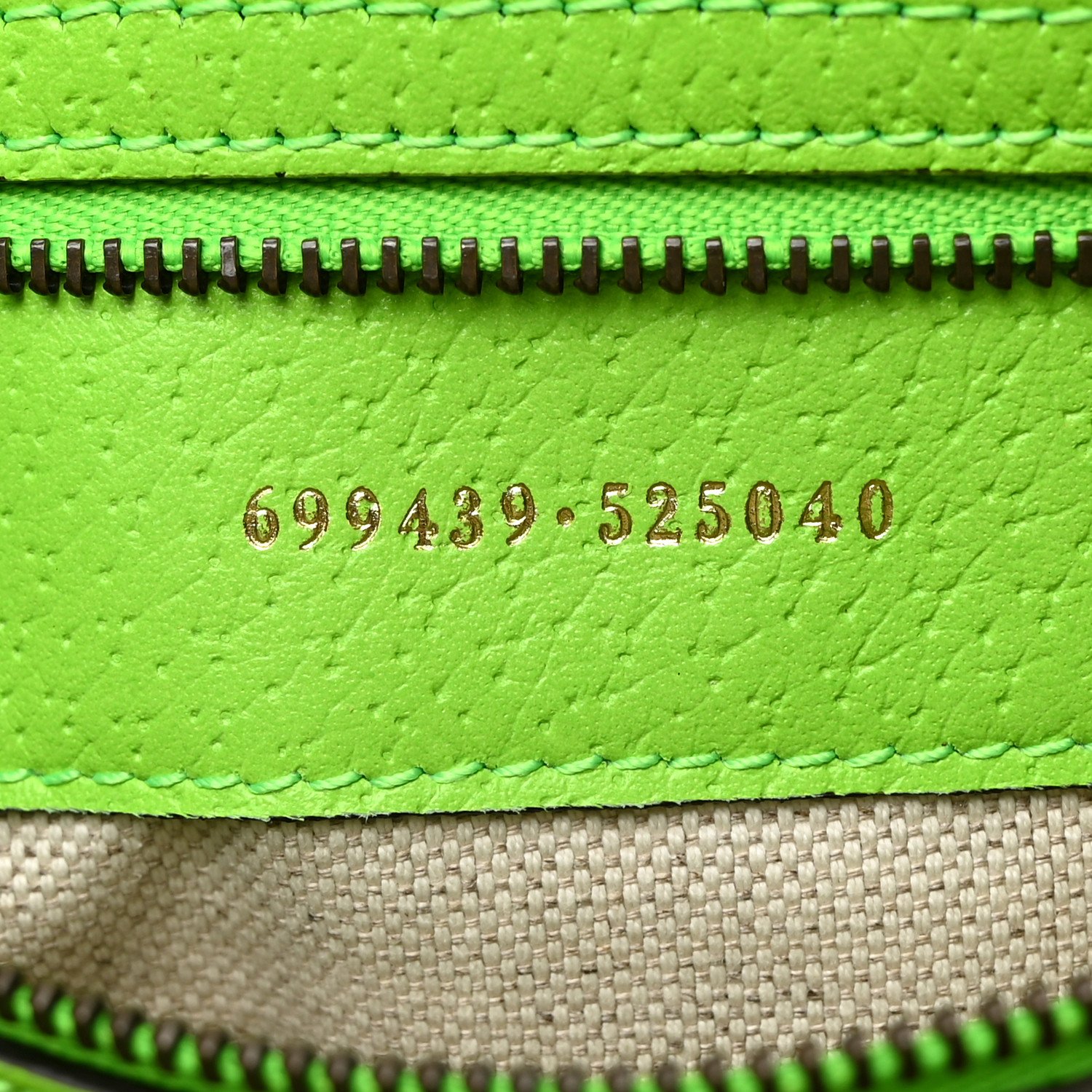 GUCCI GG Supreme Monogram Textured Dollar Calfskin Web