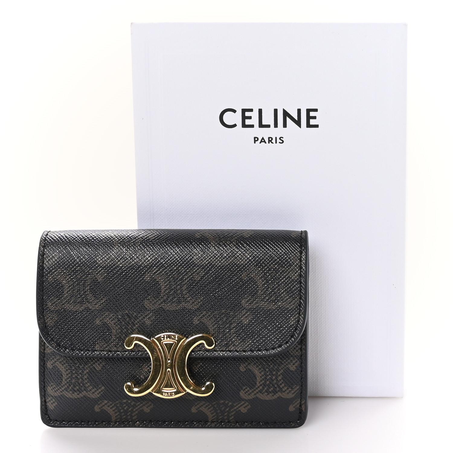 【CELINE】CARD HOLDER WITH FLAP IN TRIOMPHE CANVAS CARD HOLDER WITH FLAP TRIOMPHE IN Triomphe Canvas - TAN | CELINE