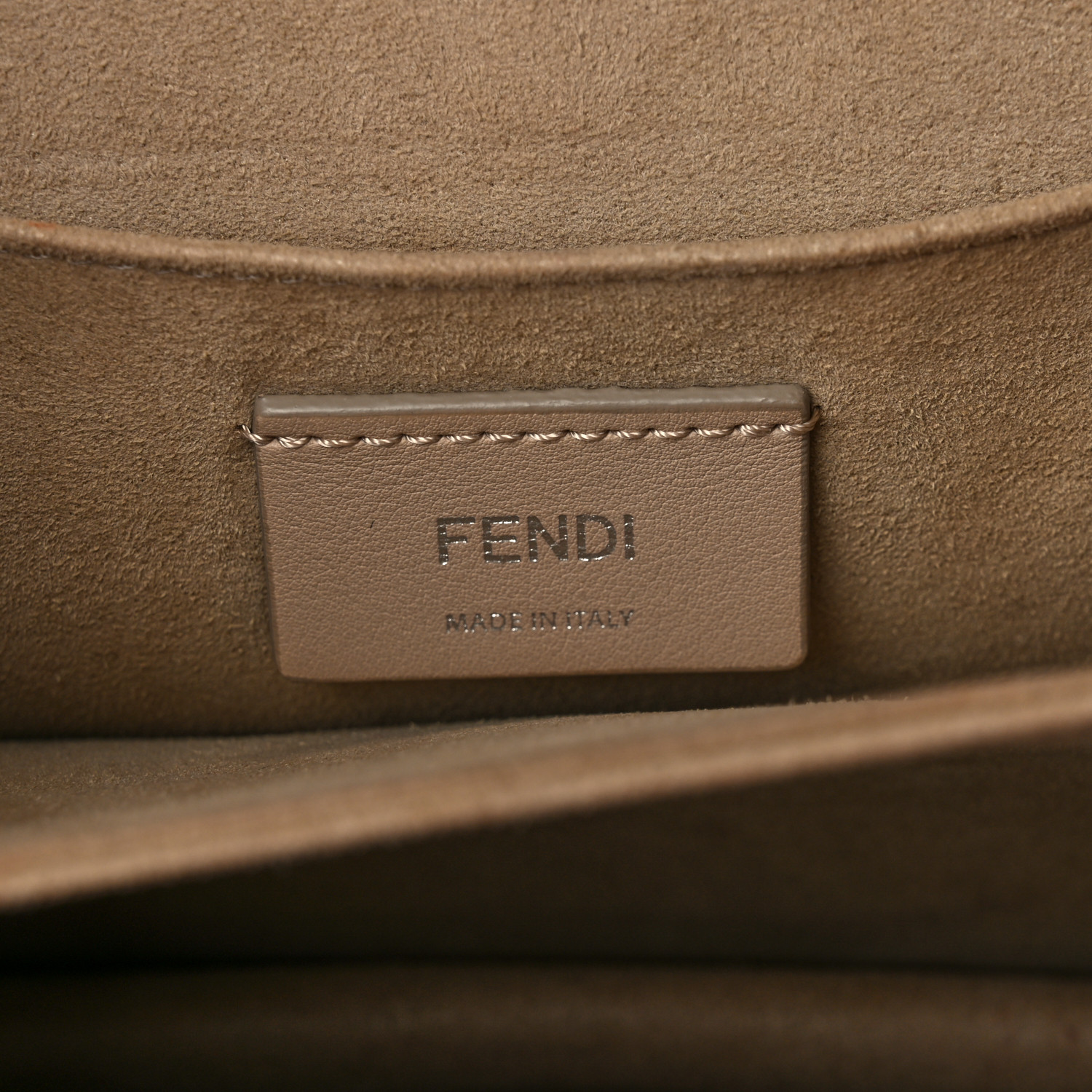 FENDIベルベットカットソー FENDI(フェンディ) ズッカ柄タートルネックリバーシブルシアー