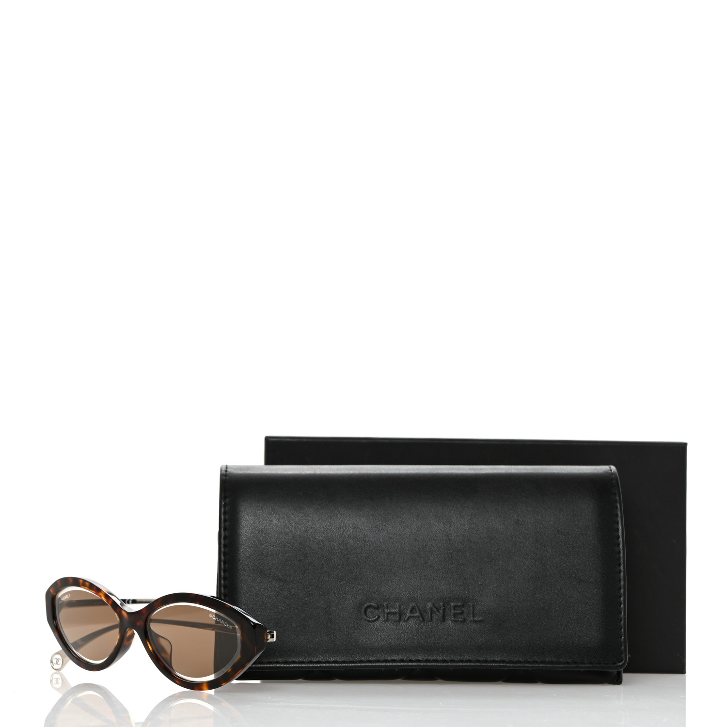 CHANELグローブ ローファー - シャイニー カーフスキン、ストラス & メタル