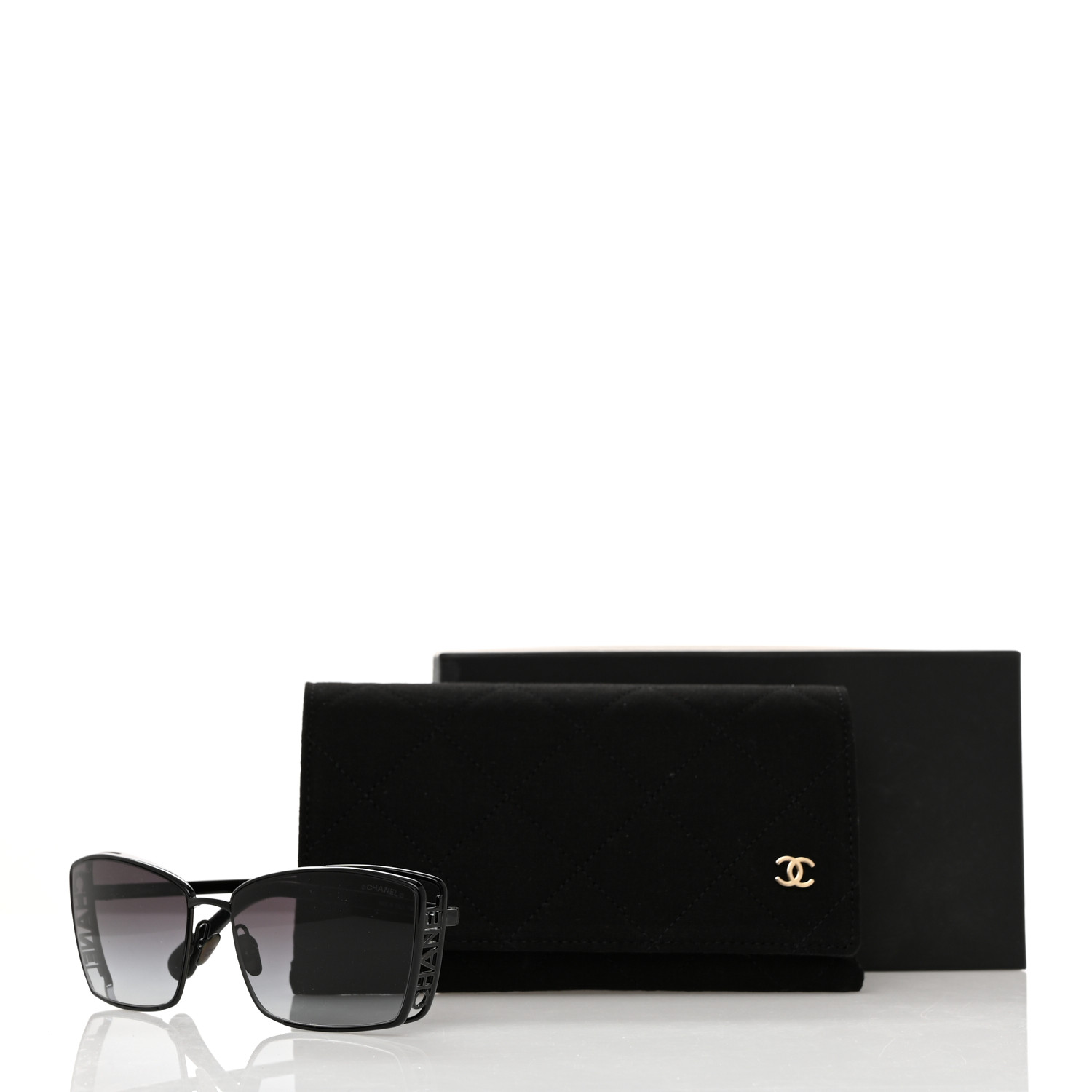 CHANEL Metal Logo Sunglasses 71542 Black 1486916 | FASHIONPHILE