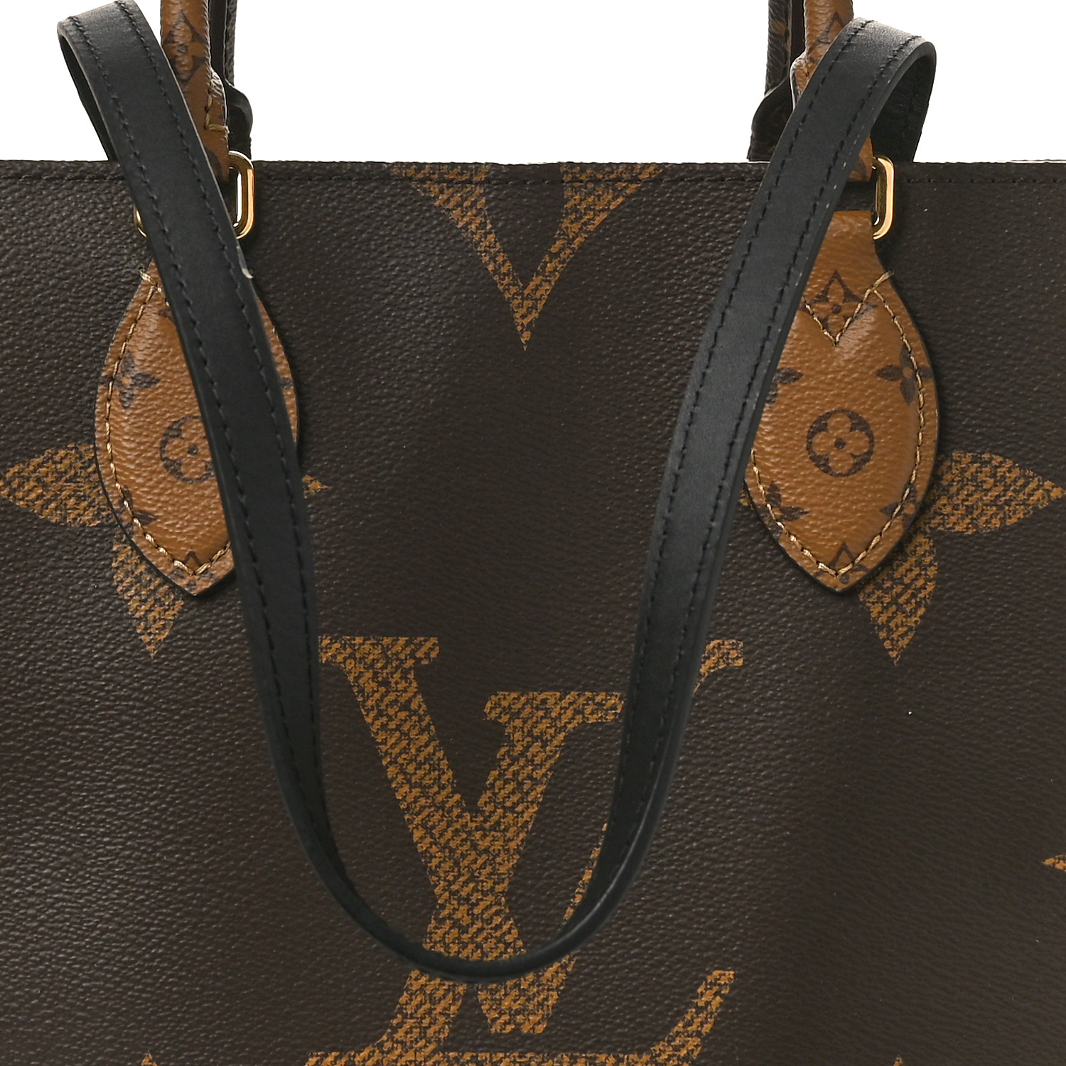LOUIS VUITTON Reverse Monogram Giant Onthego MM 1487937