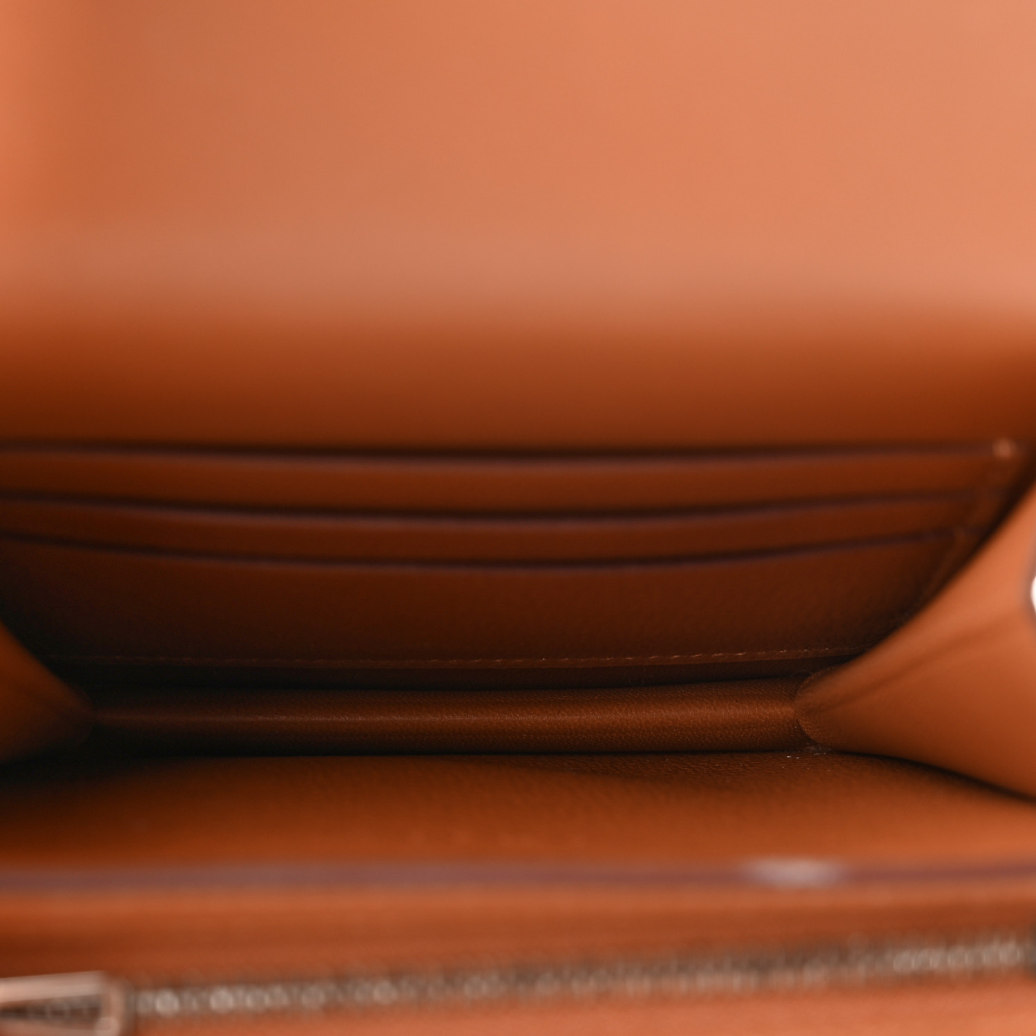 HERMES（エルメス）- Hermes 2002 wallet 財布 ゴールド Hermès Dore Chamkilight Metallic Kelly Pocket Long Wallet