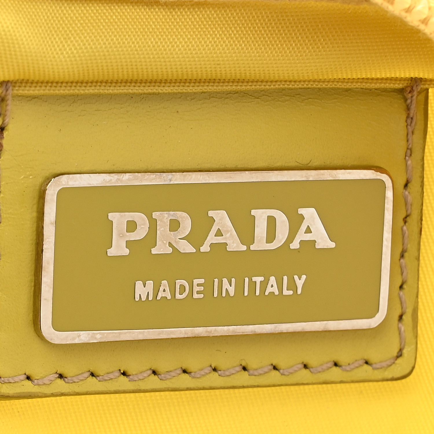 PRADA イエロー メッセンジャーバッグ Prada - Yellow Leather Crossbody Bag | Mitchell Stores