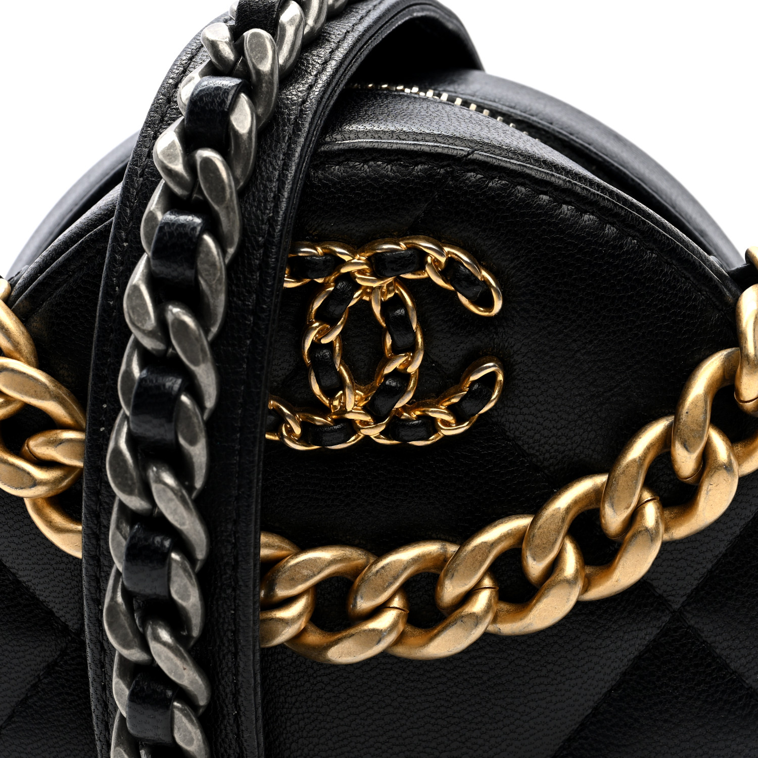 バッグ Chanel CHANEL Lambskin Quilted Chanel 19 Round Clutch With Chain