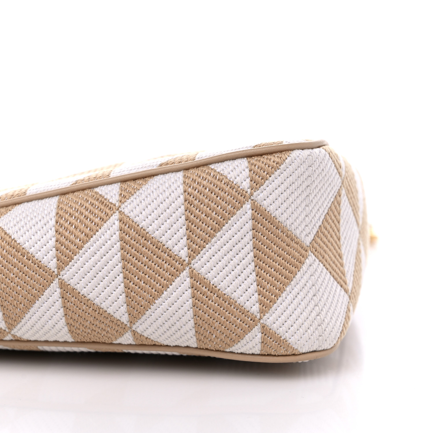 PRADA トライアンクルロコキルティンクサンタル 1X439NF055 PRADA Jacquard Triangolo Symbole Embroidered Mini Triangle