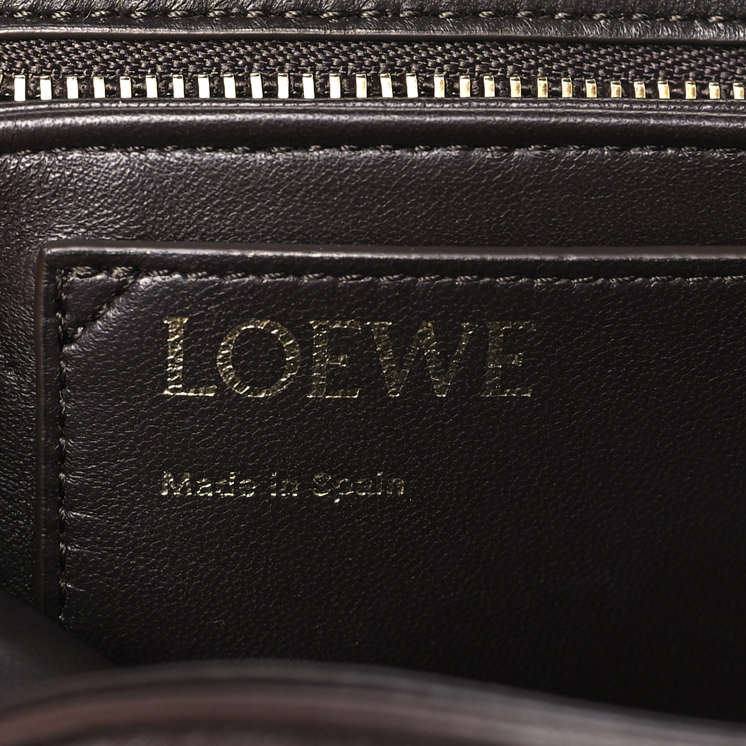 【逸品】LOEWE★「Goya」ゴヤ パファー バッグ dark chocolate LOEWE Lambskin Goya Puffer Bag Dark Chocolate 1443204