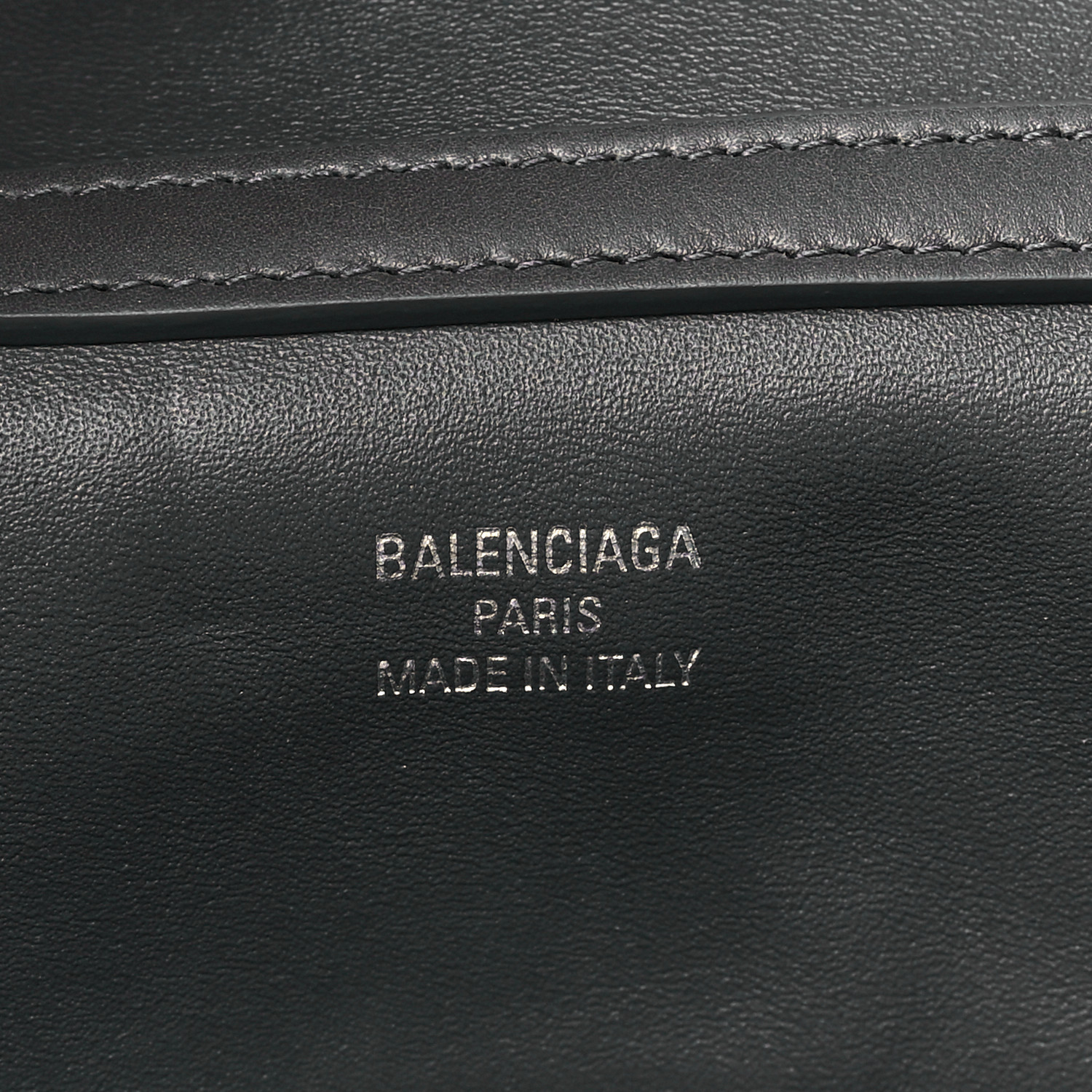 ショルダーバッグ・ポシェット BALENCIAGA MEDIUM RODEO BAG IN TAUPE SMOOTH CALFSKIN Balenciaga Medium Rodeo bag in taupe smooth calfskin