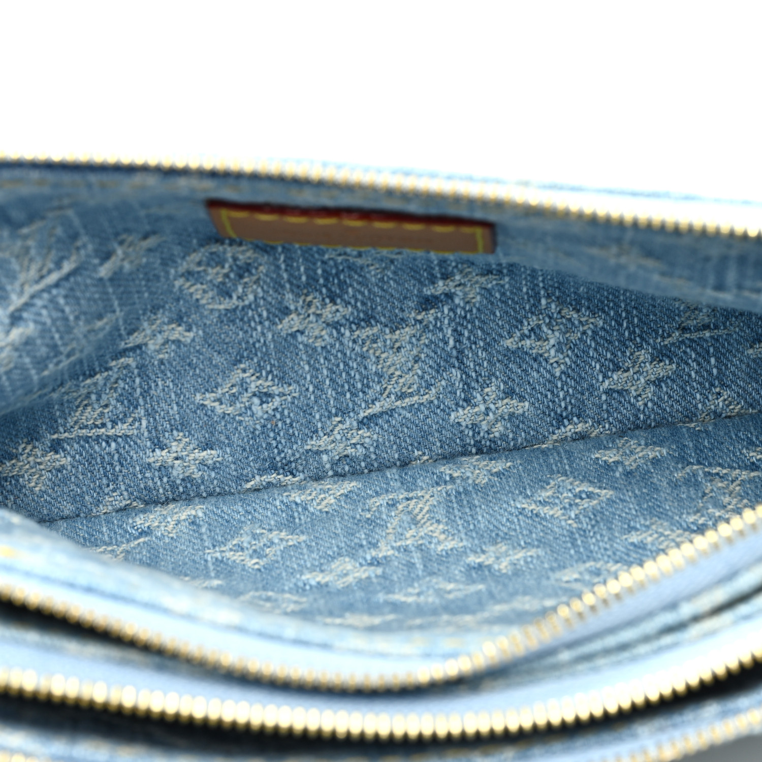 LOUIS VUITTON Monogram Denim Liv Pochette Sky Blue 1505120