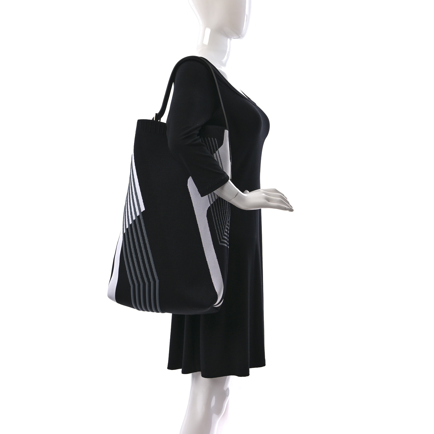 HERMES（エルメス）- Etriviere shoulder MM dynamo ブラック HERMES Technical Mesh Hunter Calfskin Etriviere Dynamo