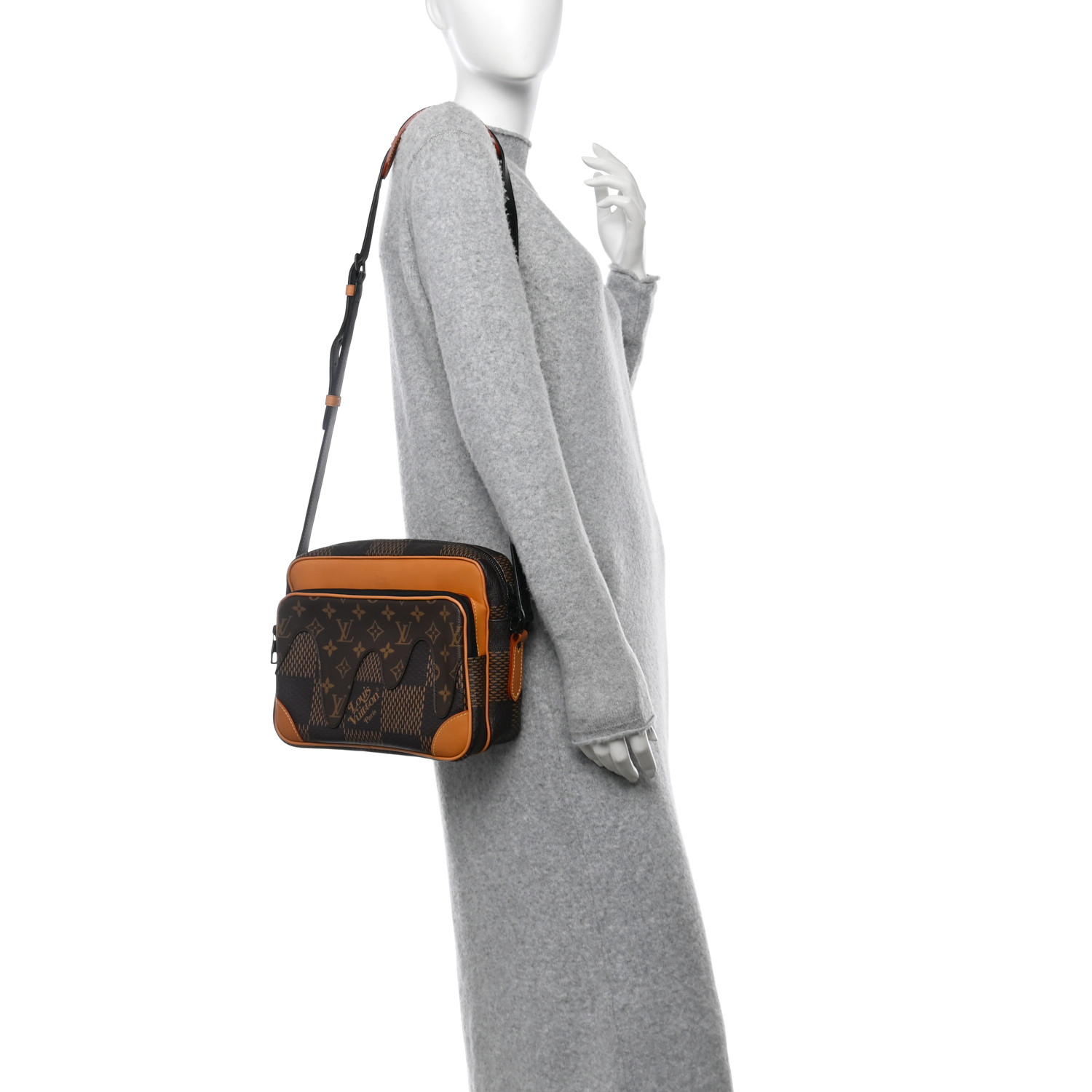 コラボ♪【LOUIS VUITTON x NIGO】Nil Messenger Damier Ebene Preloved - Louis Vuitton x Nigo Damier Ebene Giant Brown Nil
