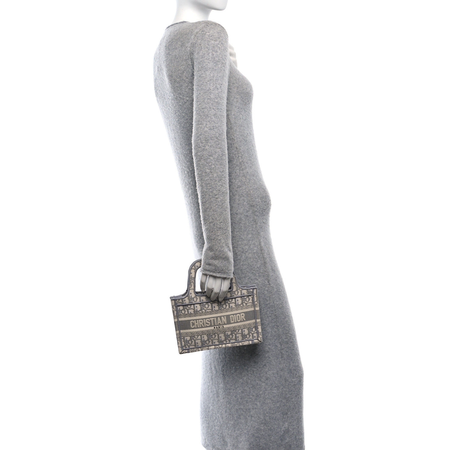 【サイズ感が可愛い♪】Dior★Dior Book Tote バッグ ミニ 書店で生まれた】ブックトートミニのサイズ感・容量を徹底解説