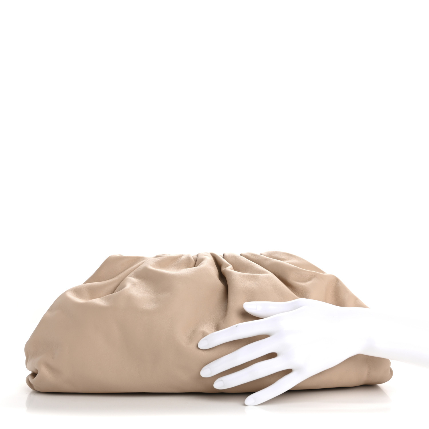 【Milk】bottega veneta BOTTEGA VENETA Smooth Butter Calf The Pouch Oversized Clutch