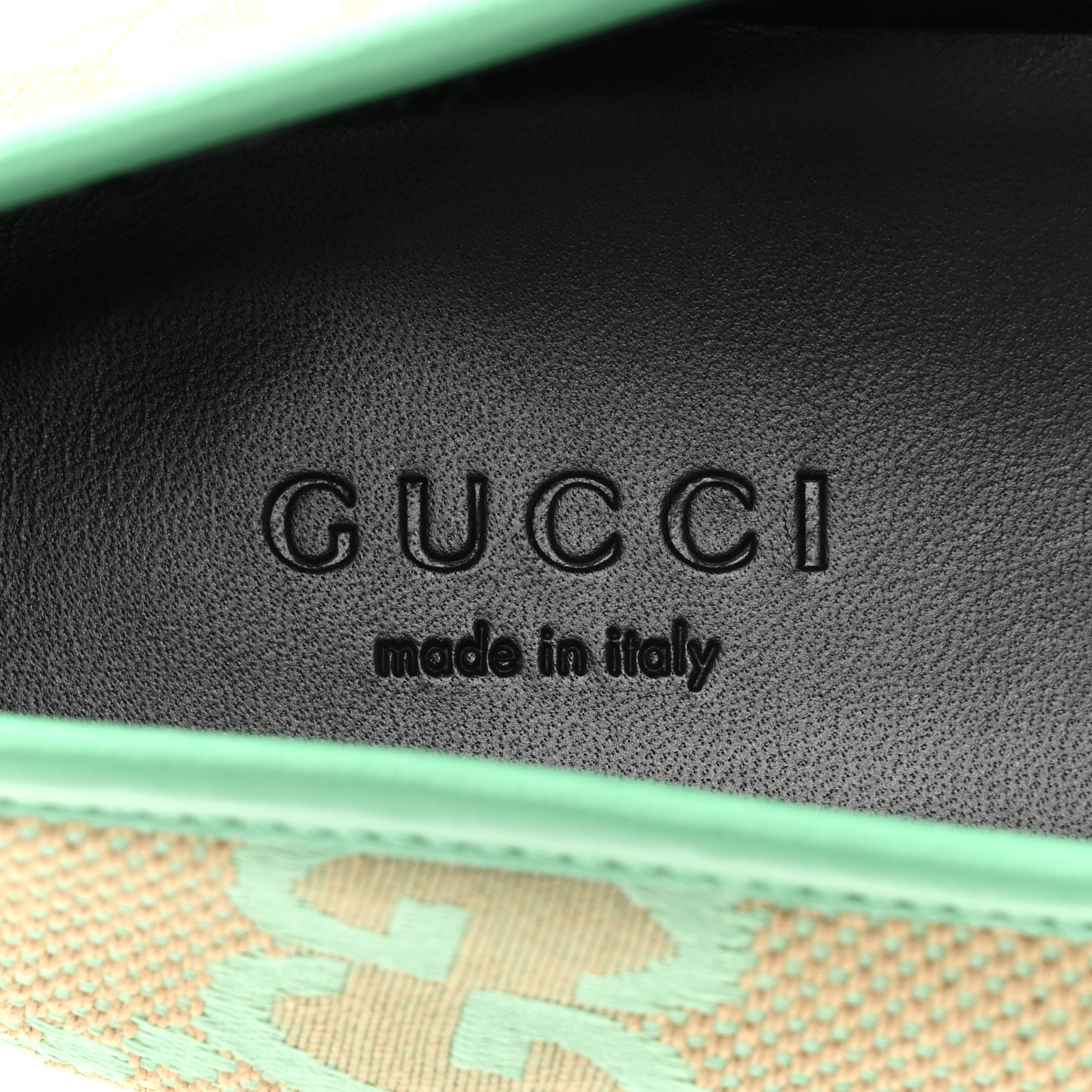 mint❁MINTGREEN　　GUCCI ベージュ GGパターン ポーチ e78a033ce5d19f2b10f8c5cf04d428