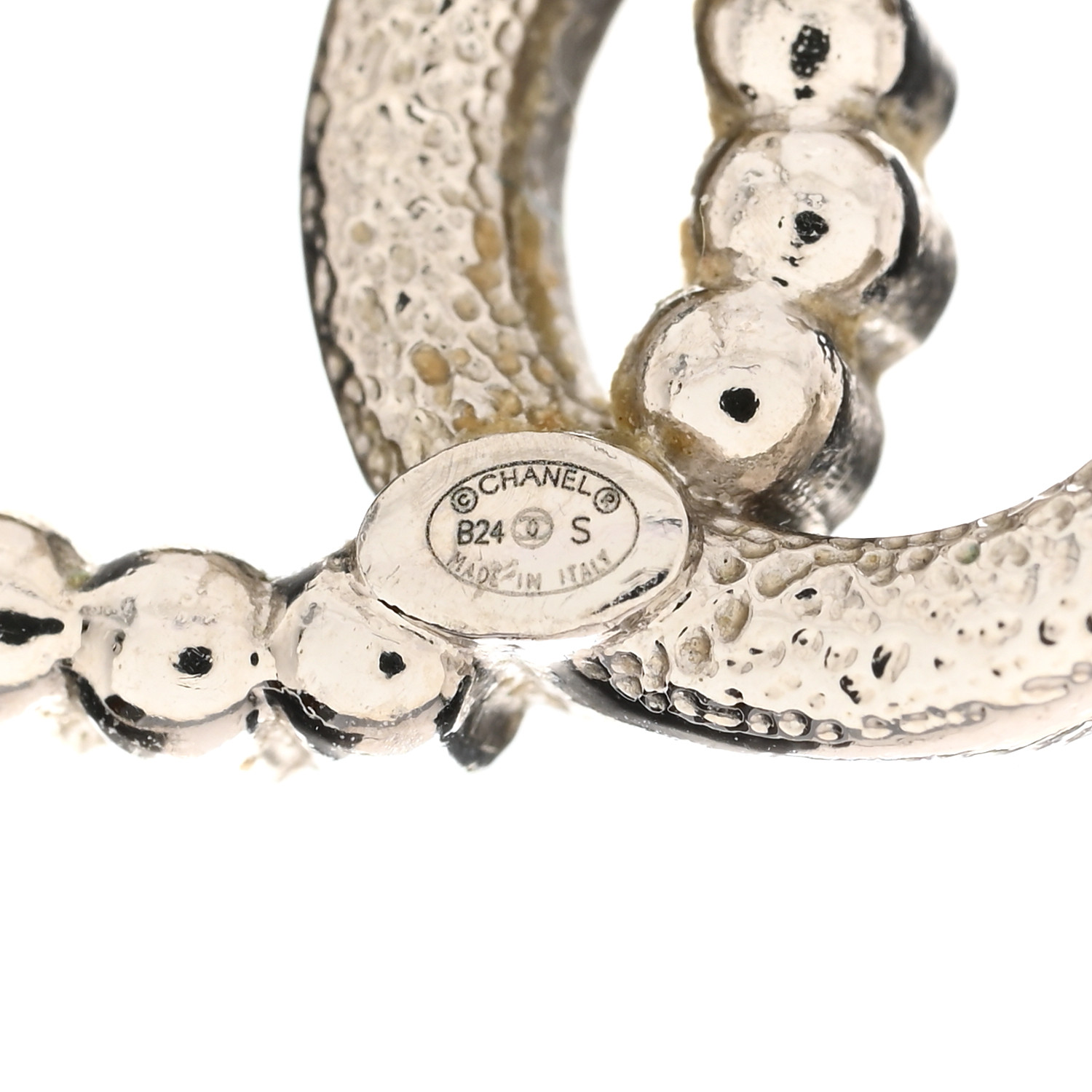 るい CHANEL Pearl CC Drop Earrings Silver 1667364 | FASHIONPHILE