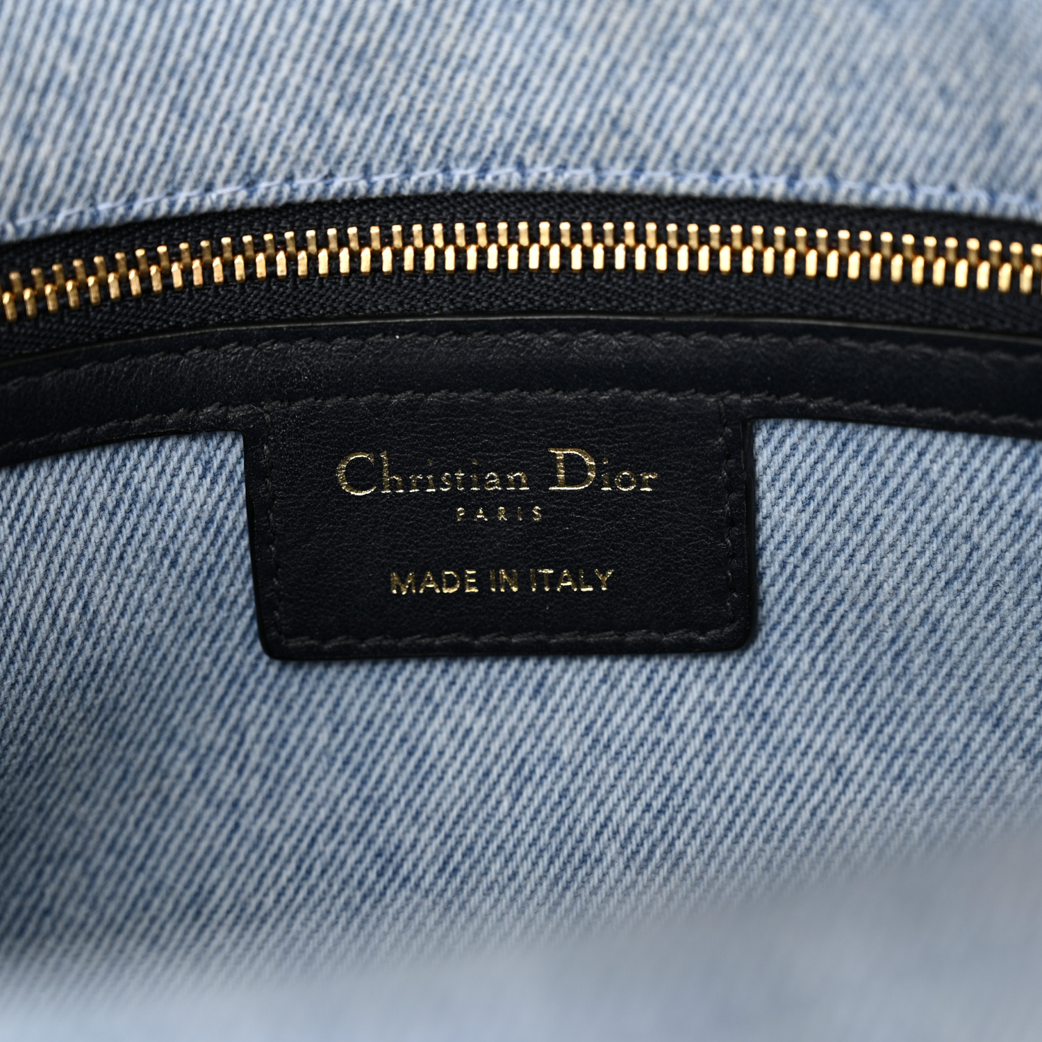 【23AW NEW】Dior / MEDIUM DIOR CARO デニム ショルダーバッグ CHRISTIAN DIOR Denim Macrocannage Medium Caro Bag Blue