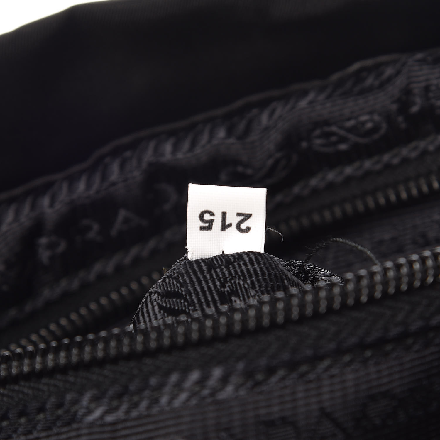 ★関税送料込 PRADA★ヴィンテージ TESSUTO ROBBOT バックパック PRADA Black Robot Print Backpack Rucksack Bag [RRP £1550] | eBay