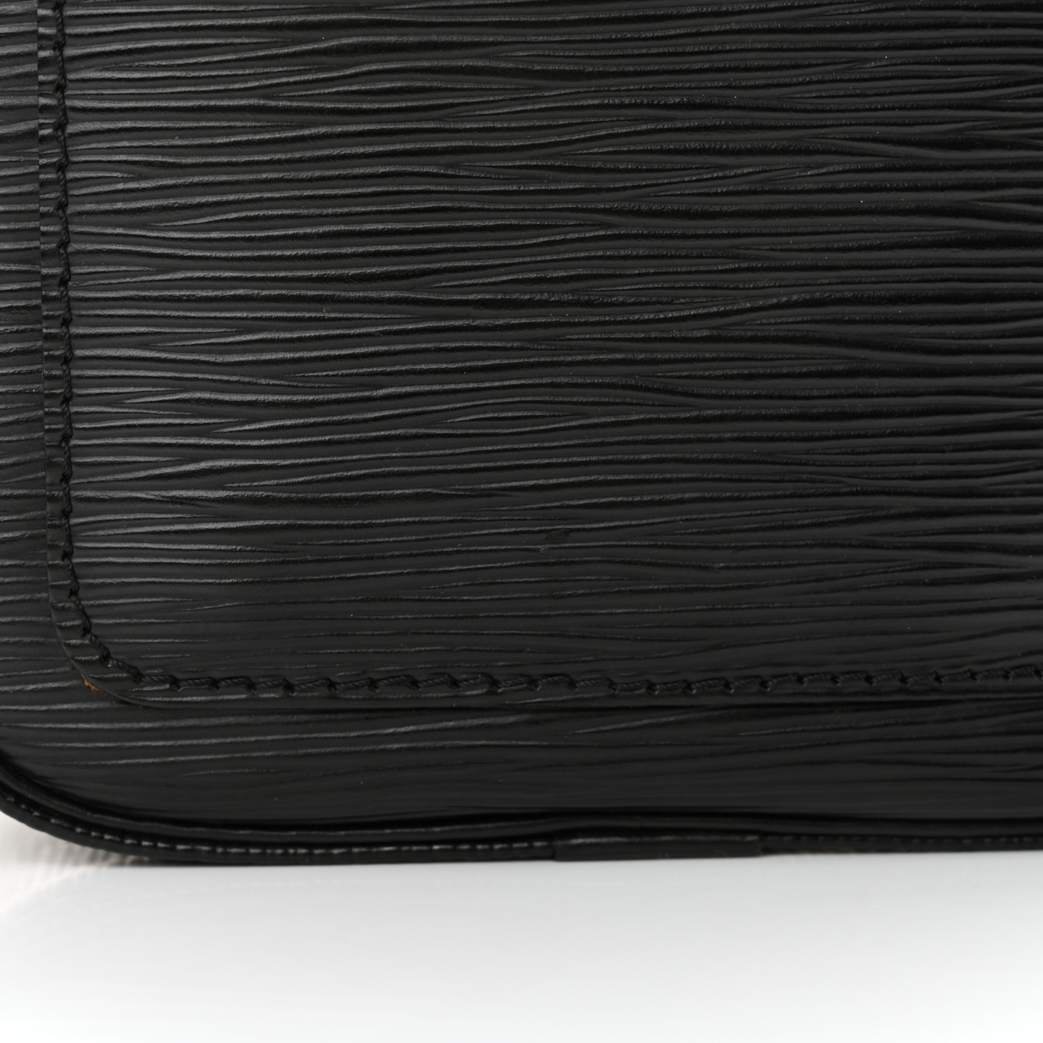 LOUIS VUITTON エピブラックベルト LOUIS VUITTONルイヴィトン ベルト エピ ブラック